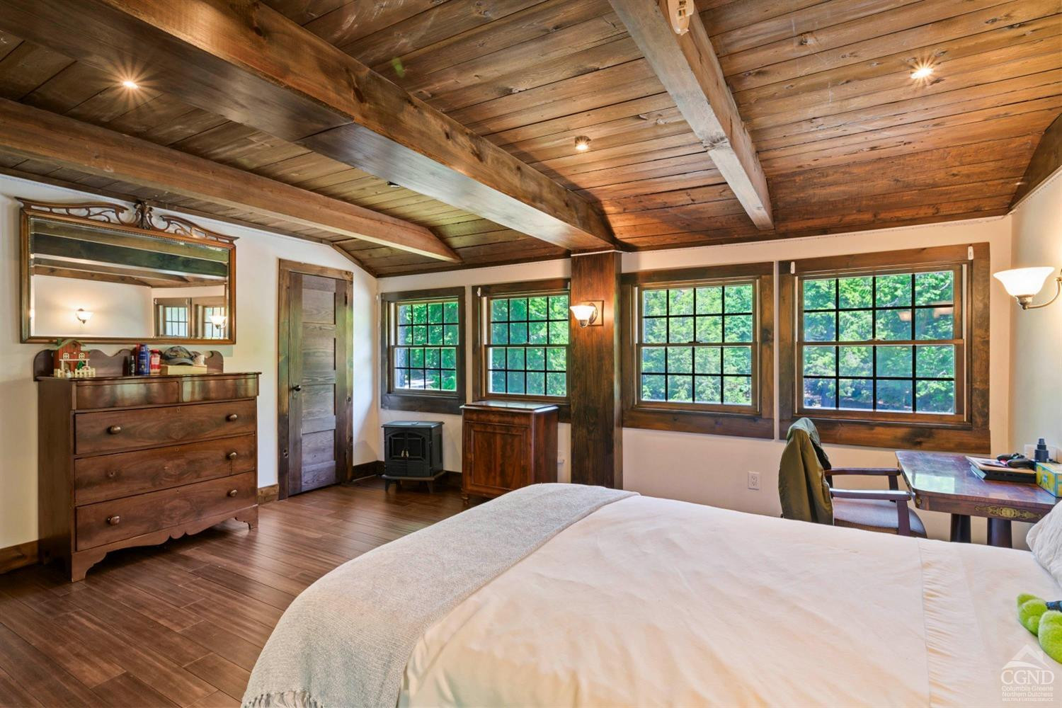 Tannersville, New York, 12485, United States, 6 Bedrooms Bedrooms, ,5 BathroomsBathrooms,Residential,For Sale,1947119