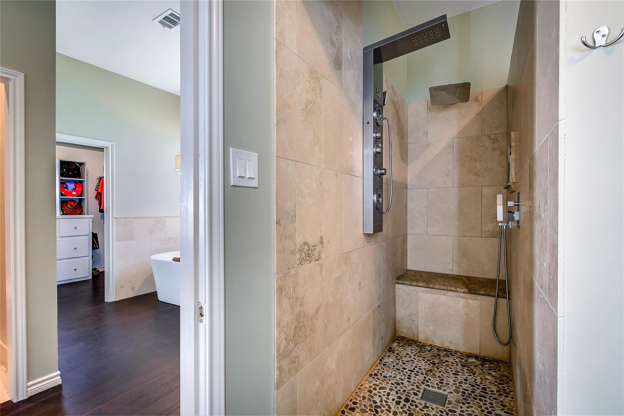 Sulphur Springs, Texas, 75482, United States, 5 Bedrooms Bedrooms, ,6 BathroomsBathrooms,Residential,For Sale,1978308