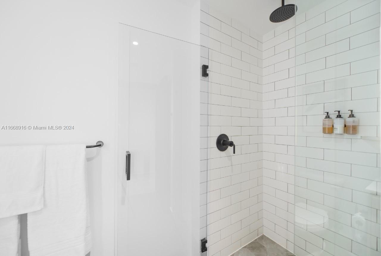398 NE 5th St Unit 1708, Miami, Florida, 33132, United States, 1 Bedroom Bedrooms, ,1 BathroomBathrooms,Residential,For Sale,398 NE 5th St Unit 1708,1632142