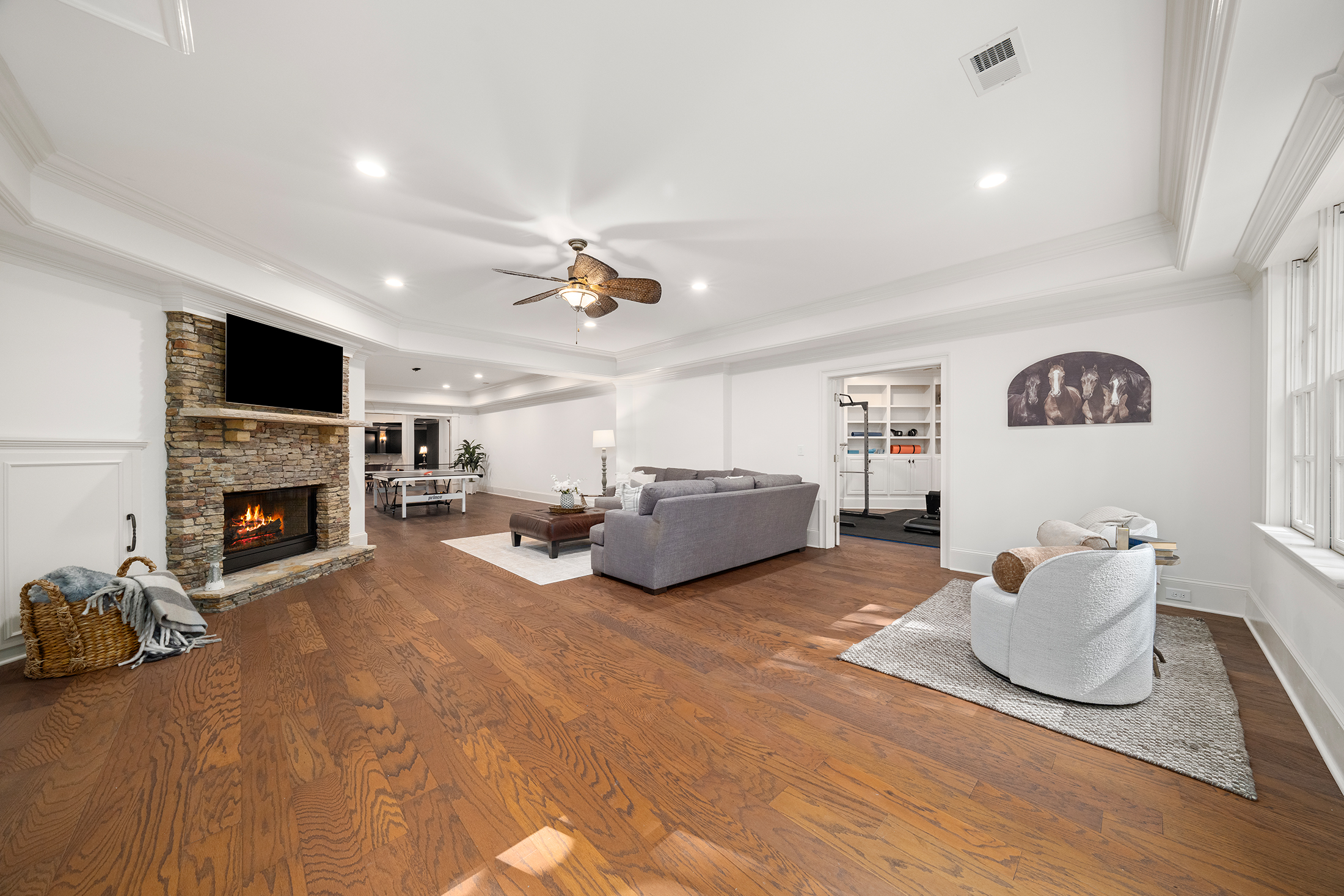 Located Within the Gated Greystone Farms Community in Milton - 物件實景