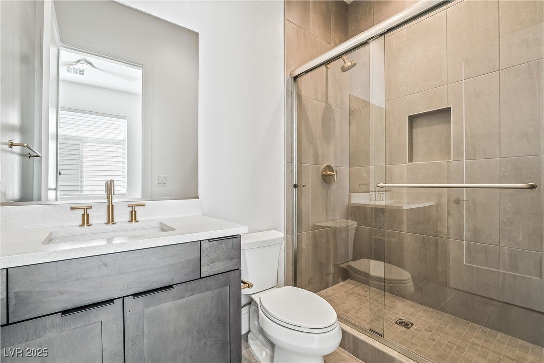 Las Vegas, Nevada, 89135, United States, 4 Bedrooms Bedrooms, ,5 BathroomsBathrooms,Residential,For Sale,1974959