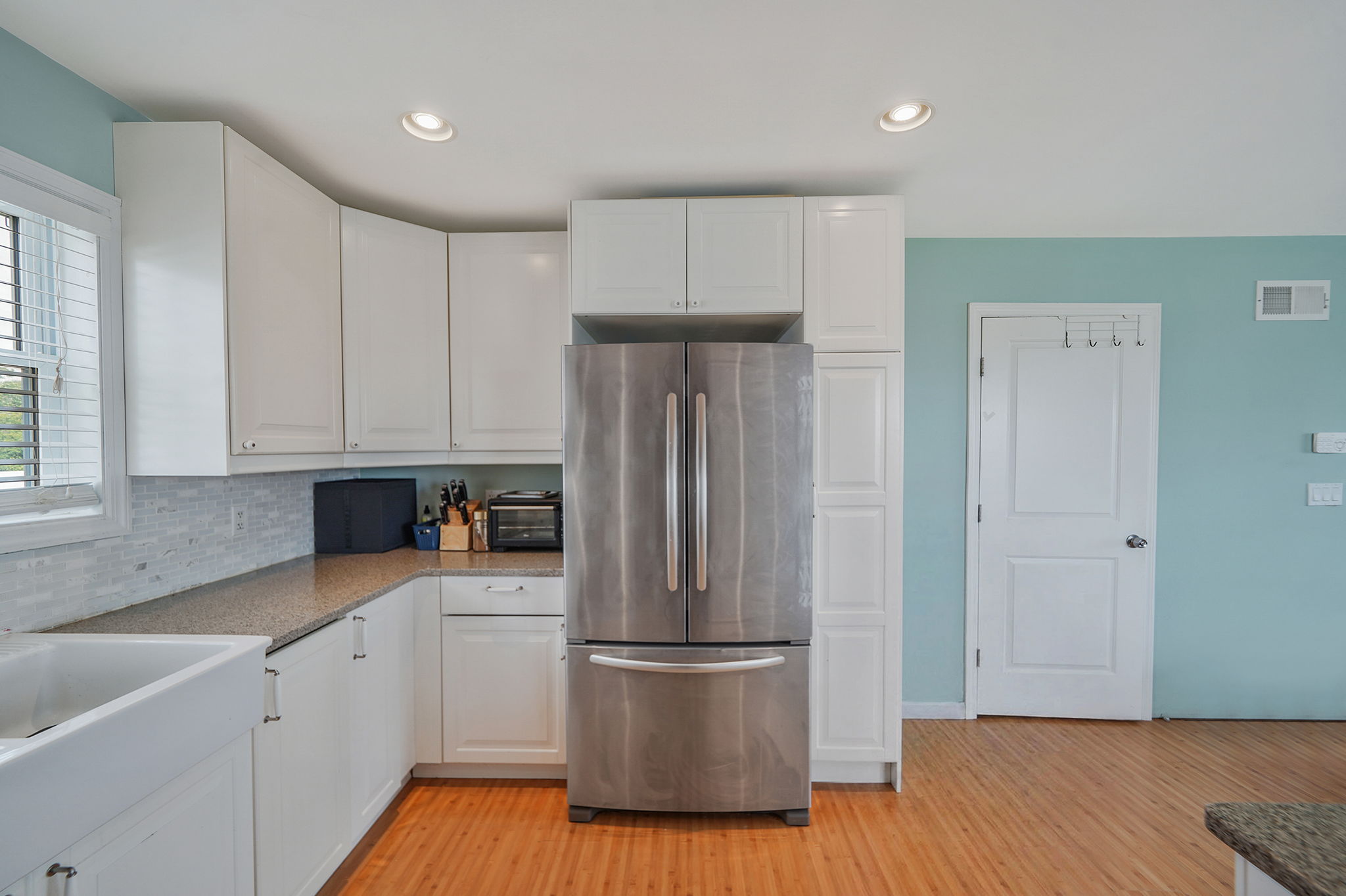 Patchogue, New York, 11772, United States, 2 Bedrooms Bedrooms, ,2 BathroomsBathrooms,Residential,For Sale,2049279