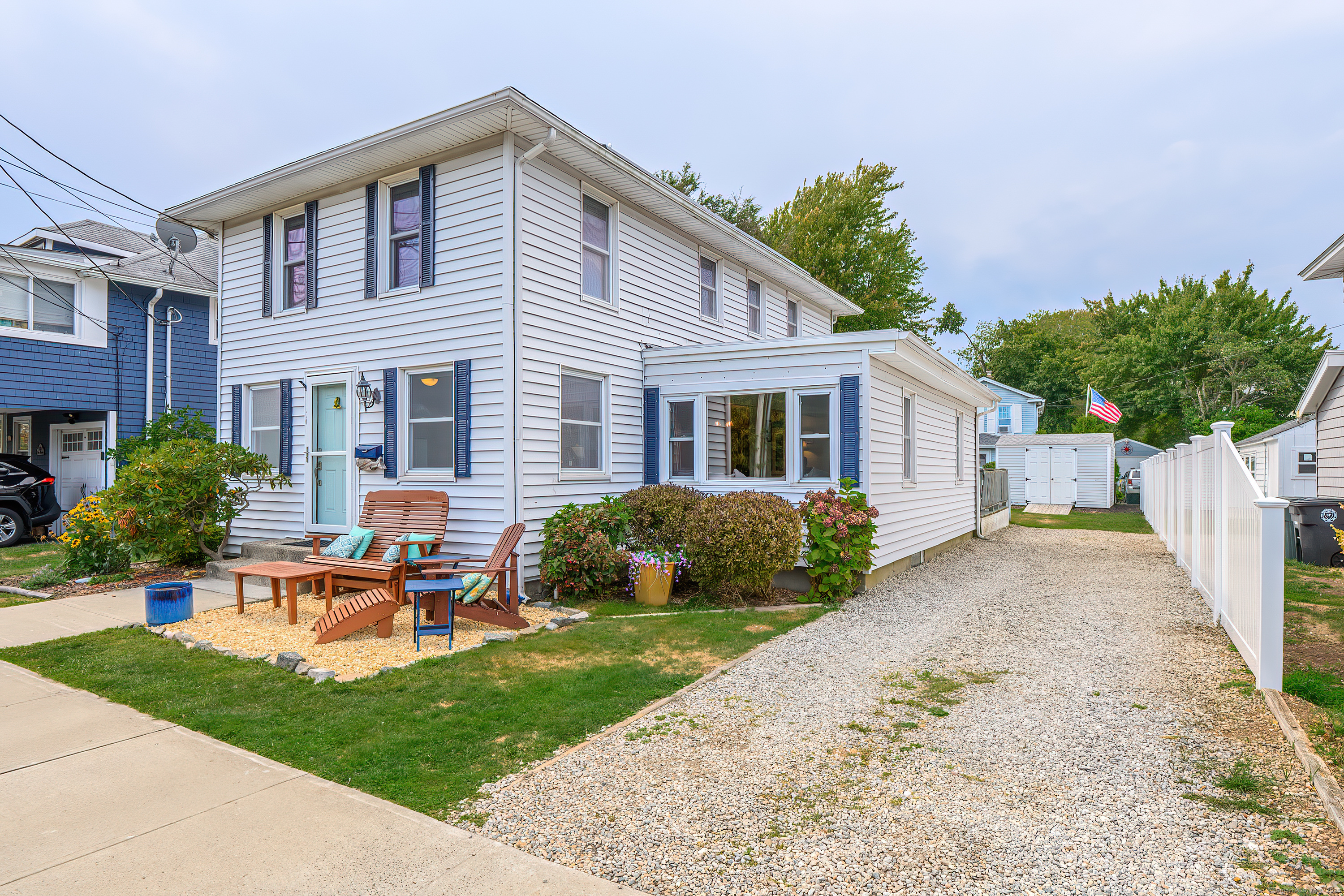 Milford, Connecticut, 06460, United States, 3 Bedrooms Bedrooms, ,2 BathroomsBathrooms,Residential,For Sale,1942157