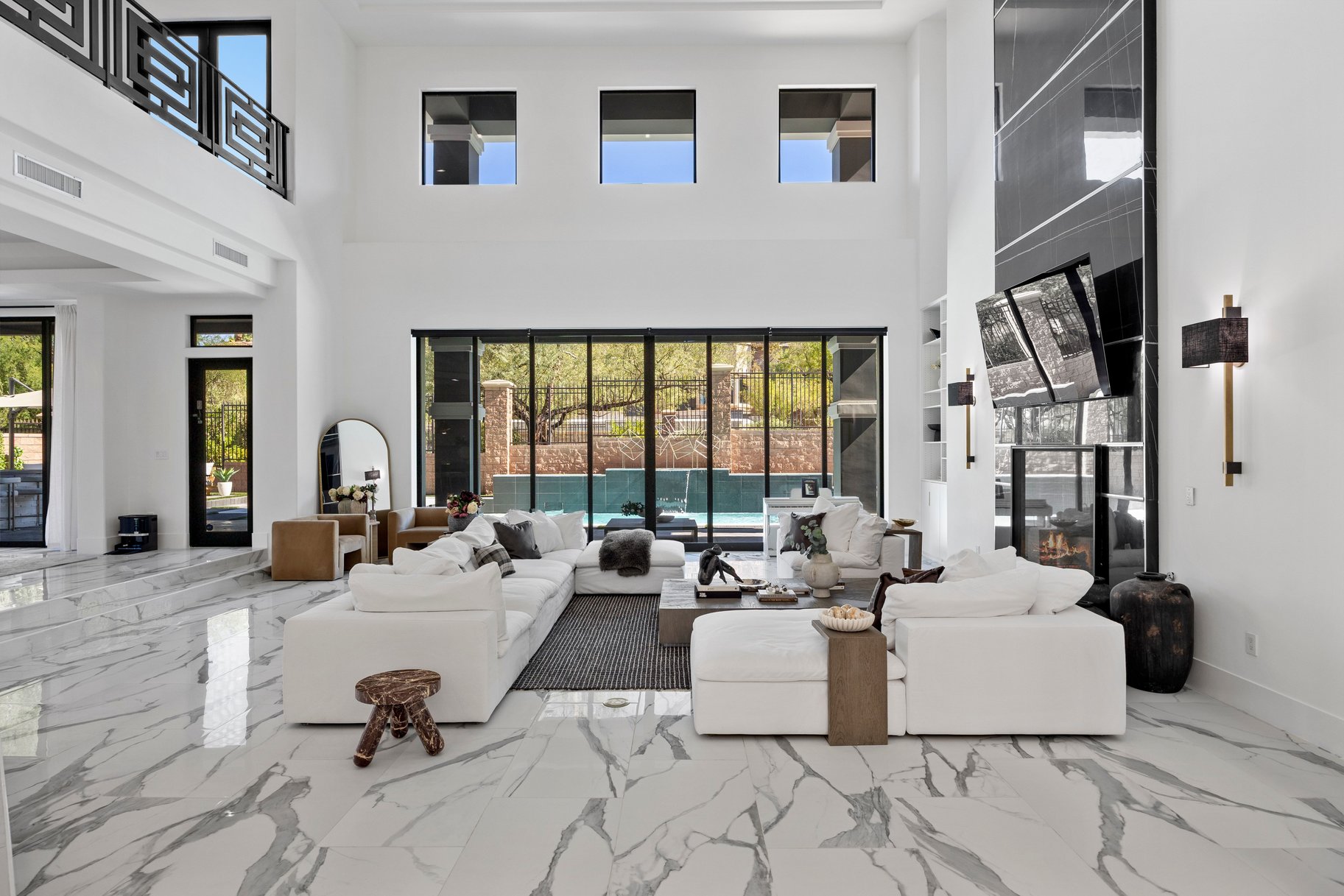  Elevated Custom Living in MacDonald Highlands with Views - 物件實景