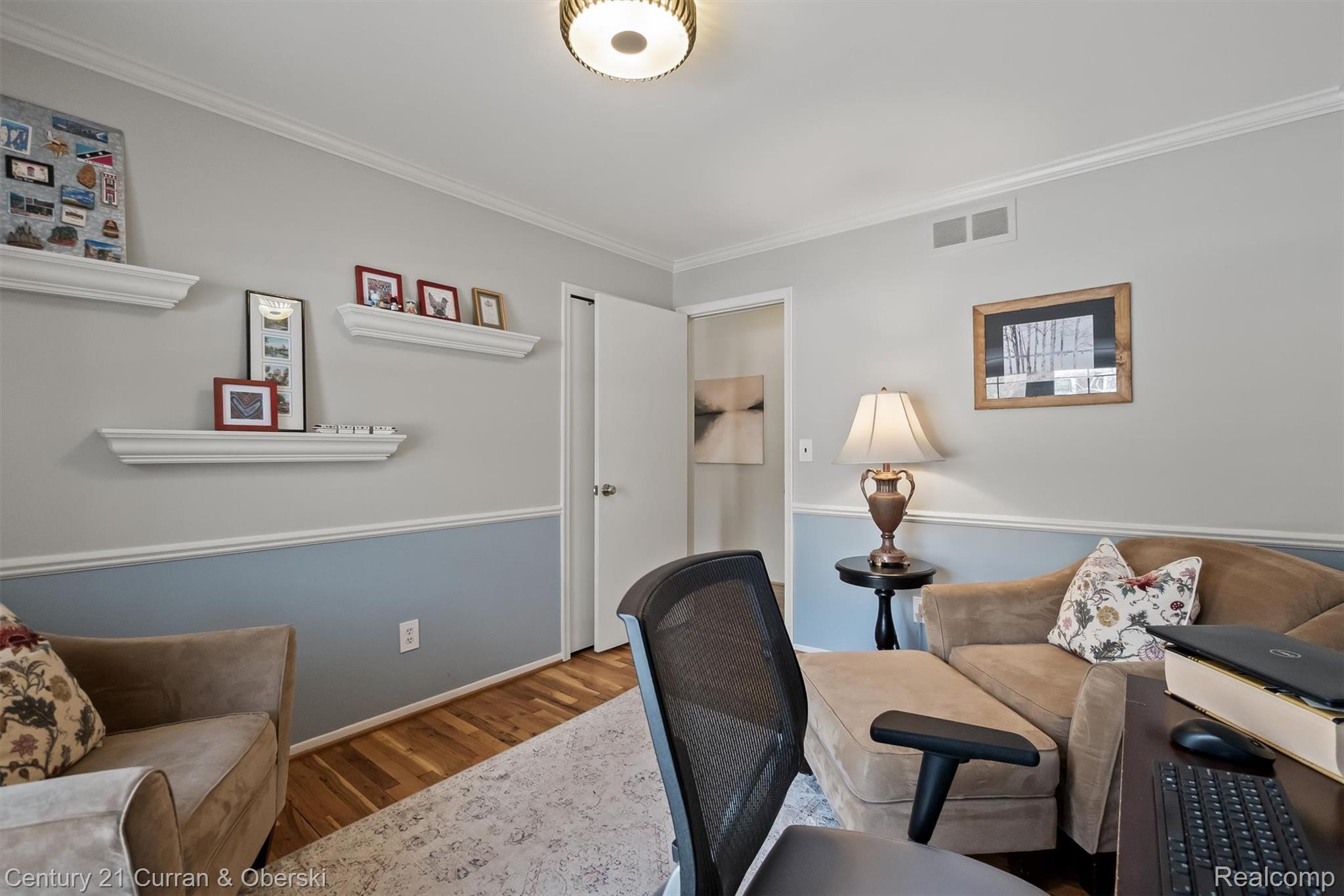 Northville, Michigan, 48167, United States, 5 Bedrooms Bedrooms, ,3 BathroomsBathrooms,Residential,For Sale,2009977