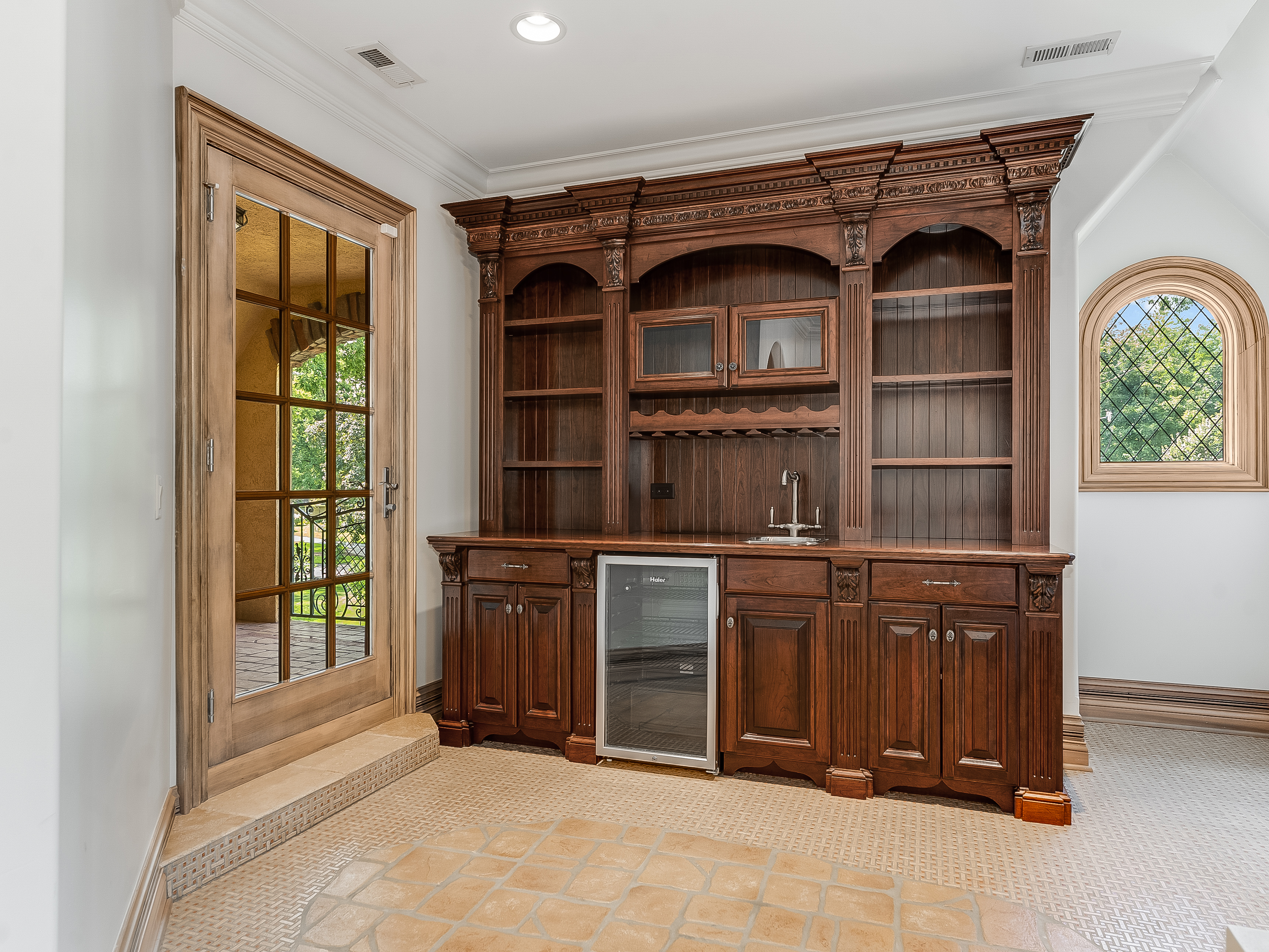  Experience Exceptional Luxury Living in Naperville