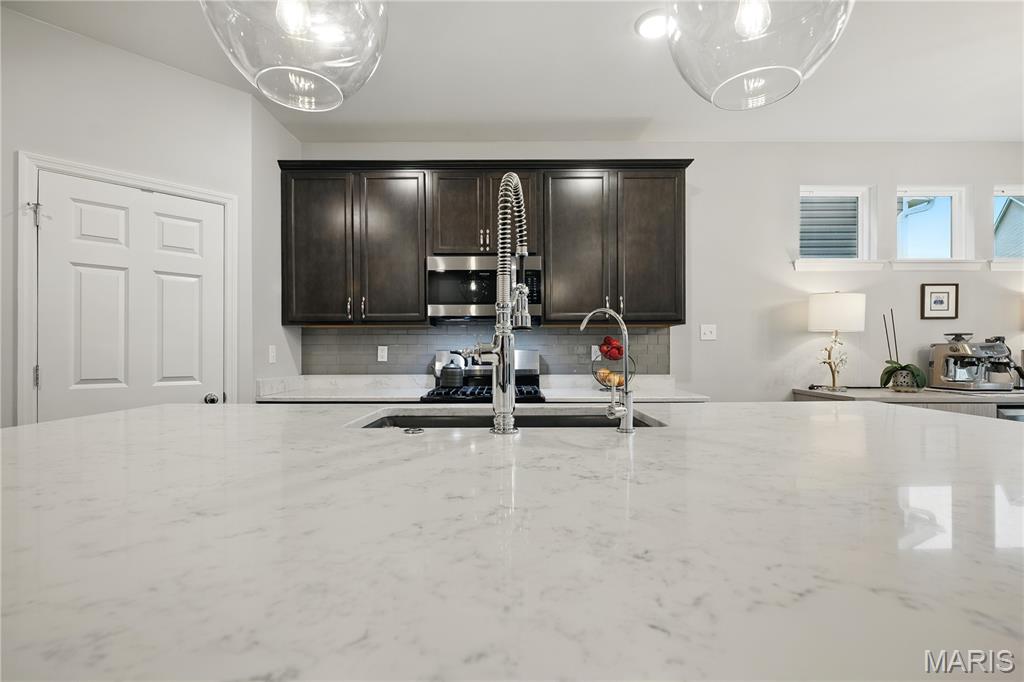 St Charles, Missouri, 63301, United States, 4 Bedrooms Bedrooms, ,3 BathroomsBathrooms,Residential,For Sale,1997020