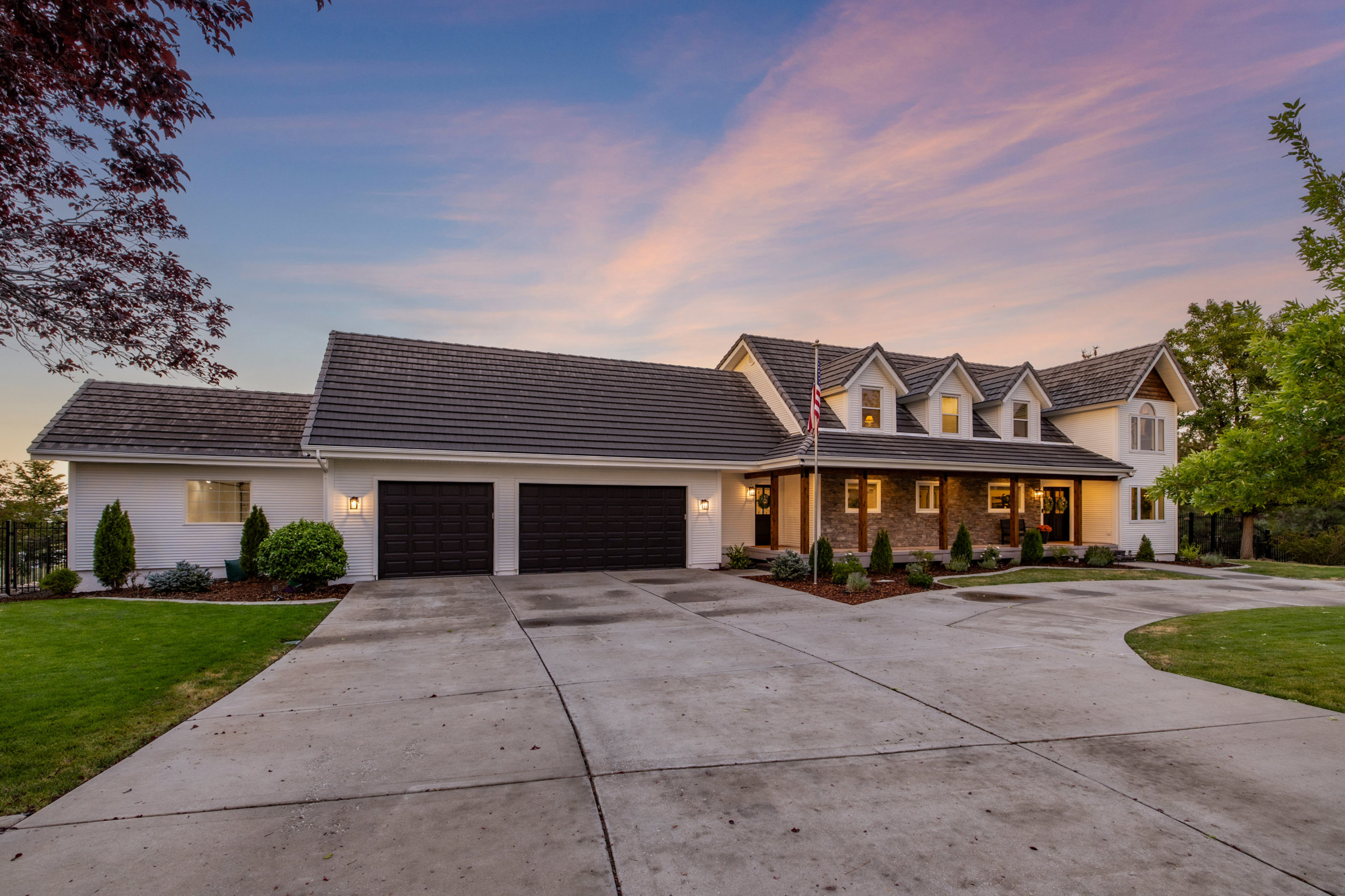  Expansive South West Luxury Ranch Style Estate with RV Garage & In-Law Quarters - 物件實景