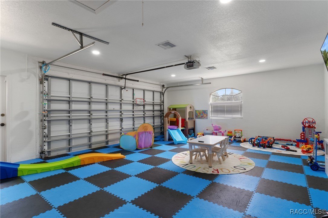 Beverly Hills, Florida, 34465, United States, 3 Bedrooms Bedrooms, ,2 BathroomsBathrooms,Residential,For Sale,1976634