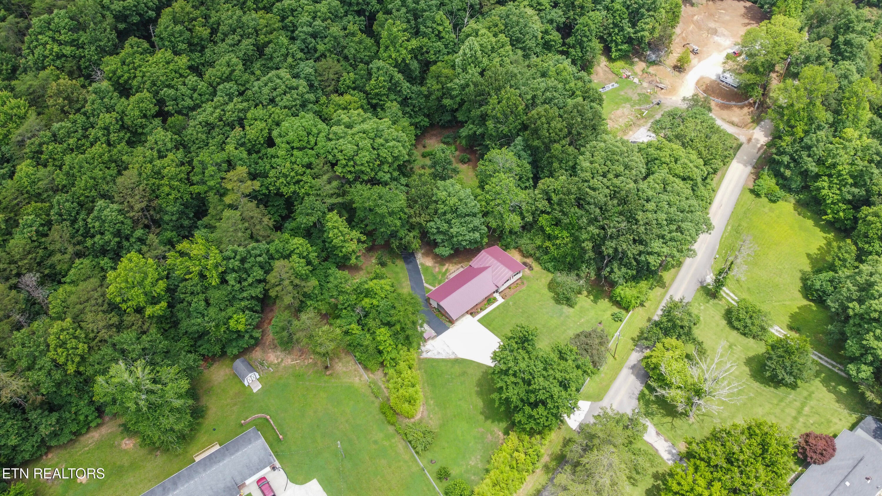 Kingston, Tennessee, 37763, United States, 3 Bedrooms Bedrooms, ,2 BathroomsBathrooms,Residential,For Sale,1882292