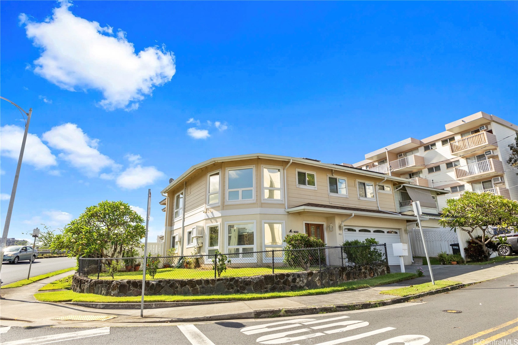 Honolulu, Hawaii, 96813, United States, 4 Bedrooms Bedrooms, ,3 BathroomsBathrooms,Residential,For Sale,1989434