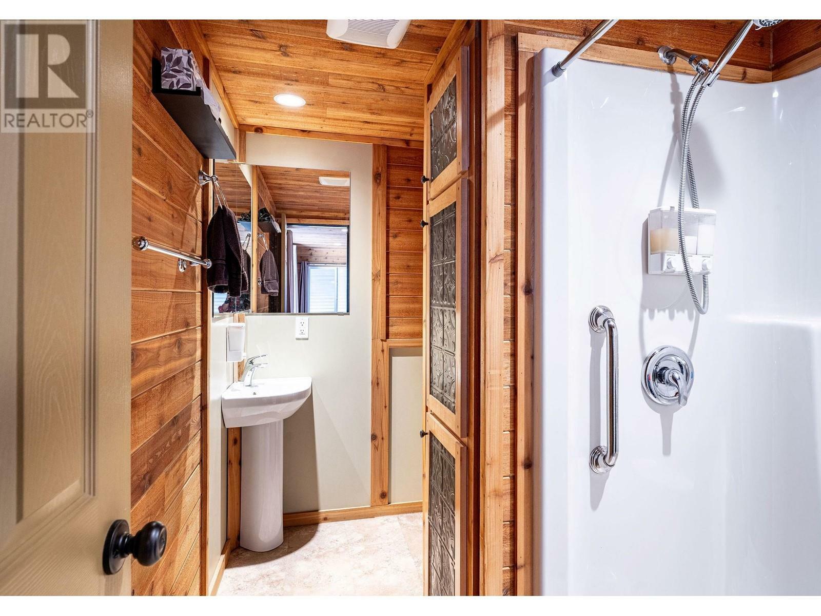 REVELSTOKE, British Columbia, V0E 2S0, CA, 4 Bedrooms Bedrooms, ,3 BathroomsBathrooms,Residential,For Sale,1838375