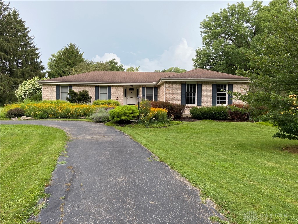 Bellbrook, Ohio, 45305, United States, 3 Bedrooms Bedrooms, ,2 BathroomsBathrooms,Residential,For Sale,2001982