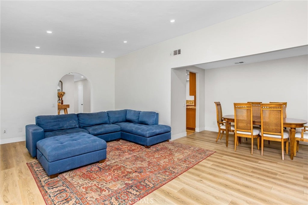 Yucaipa, California, 92399, United States, 7 Bedrooms Bedrooms, ,5 BathroomsBathrooms,Residential,For Sale,1975873