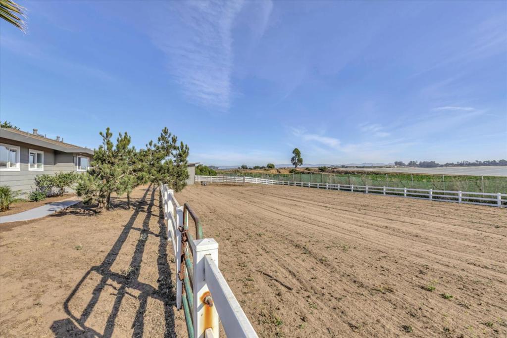 Moss Landing, California, 95039, United States, 5 Bedrooms Bedrooms, ,4 BathroomsBathrooms,Residential,For Sale,1995471