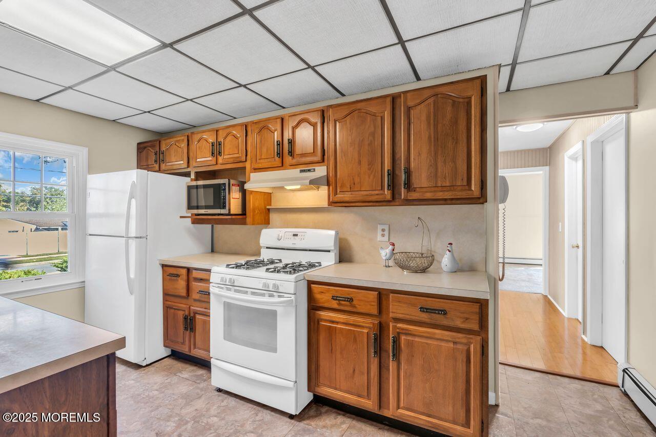 Aberdeen, New Jersey, 07747, United States, 3 Bedrooms Bedrooms, ,1 BathroomBathrooms,Residential,For Sale,1955977