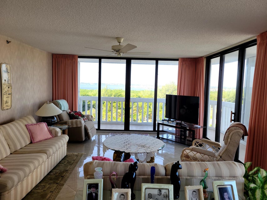 Jensen Beach, Florida, 34957, United States, 2 Bedrooms Bedrooms, ,2 BathroomsBathrooms,Residential,For Sale,1974011