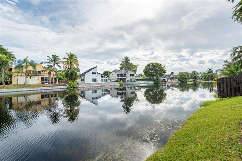 Plantation, Florida, 33324, United States, 4 Bedrooms Bedrooms, ,3 BathroomsBathrooms,Residential,For Sale,1987783