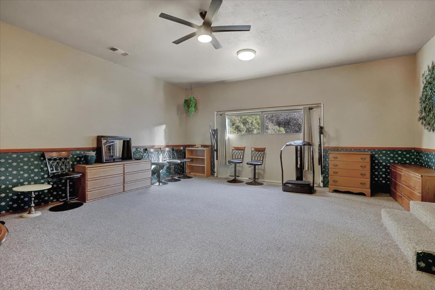 Grass Valley, California, 95949, United States, 4 Bedrooms Bedrooms, ,3 BathroomsBathrooms,Residential,For Sale,2015333