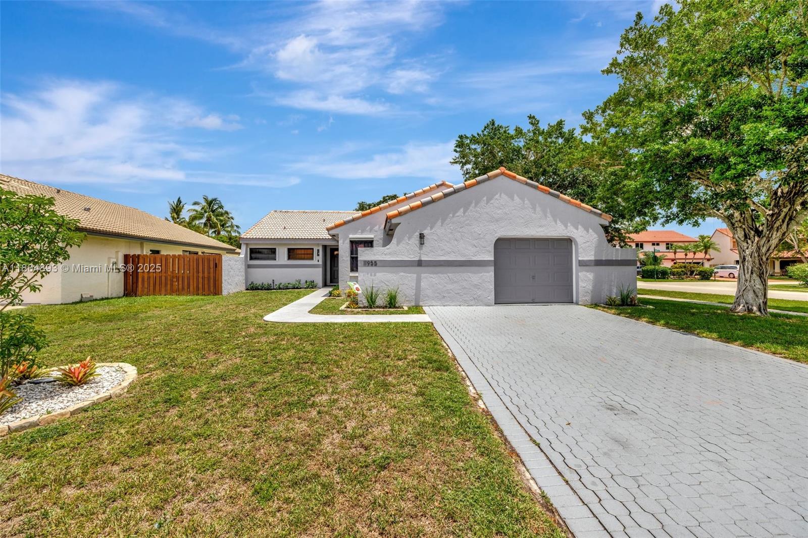 Cooper City, Florida, 33026, United States, 3 Bedrooms Bedrooms, ,2 BathroomsBathrooms,Residential,For Sale,1827965