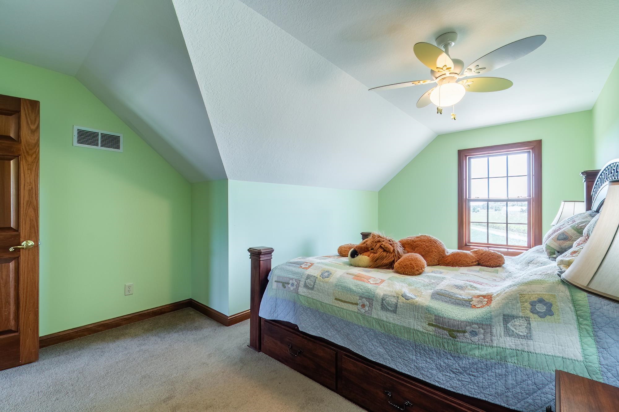 Fort Wayne, Indiana, 46816, United States, 3 Bedrooms Bedrooms, ,4 BathroomsBathrooms,Residential,For Sale,1942205