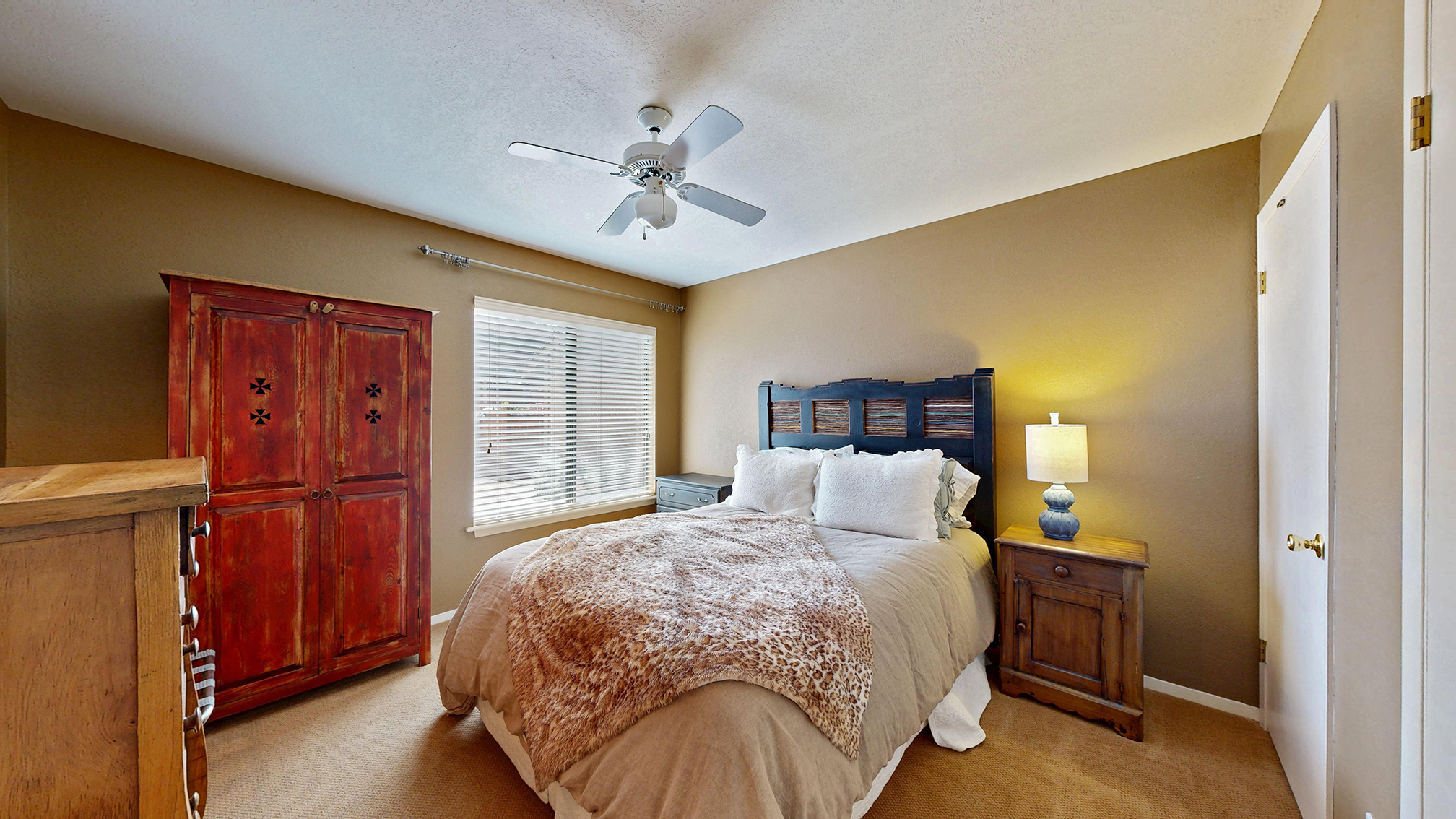 Alto, New Mexico, 88312, United States, 2 Bedrooms Bedrooms, ,2 BathroomsBathrooms,Residential,For Sale,1951526