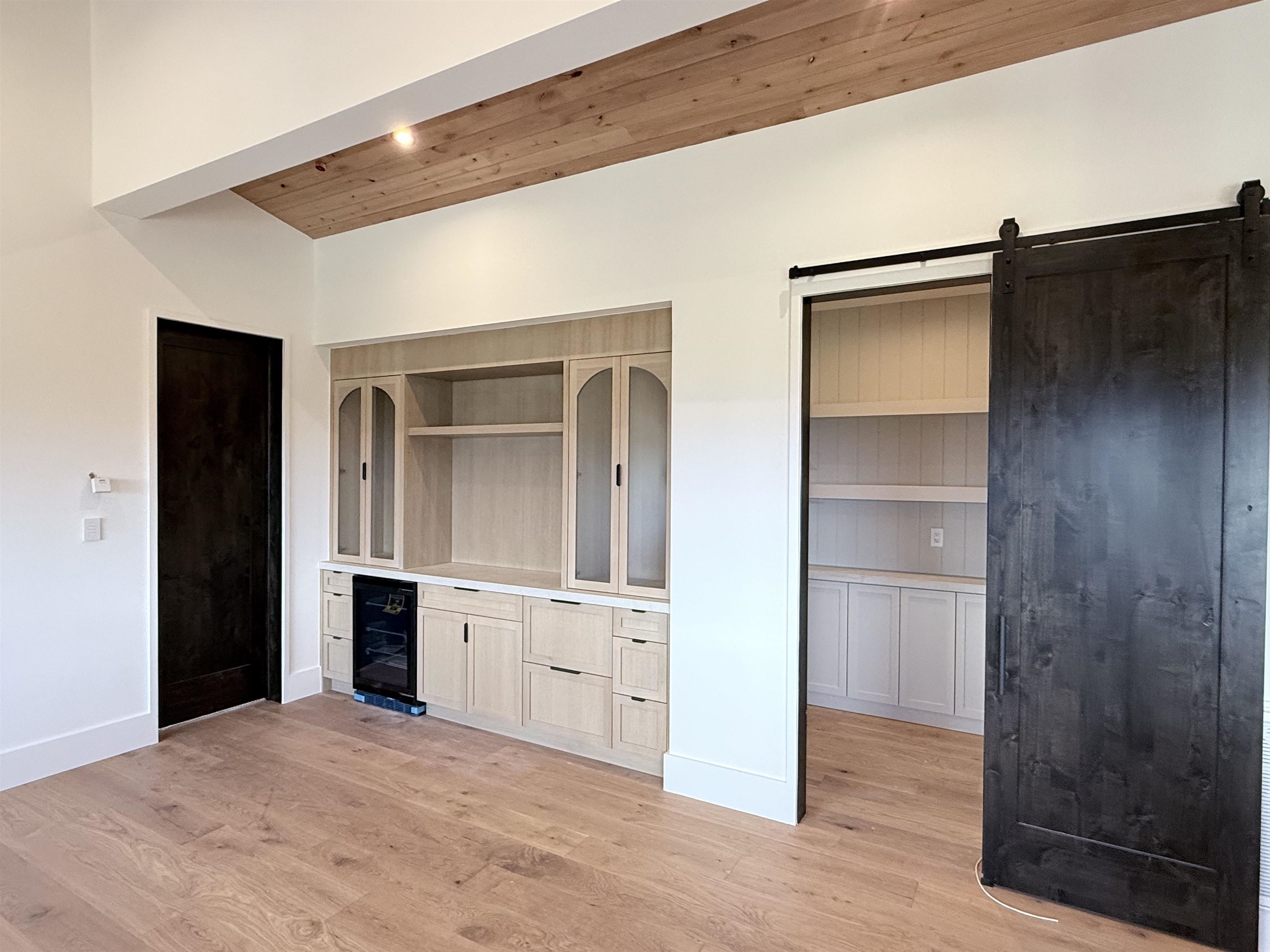 Truckee, California, 96161, United States, 5 Bedrooms Bedrooms, ,5 BathroomsBathrooms,Residential,For Sale,1992888