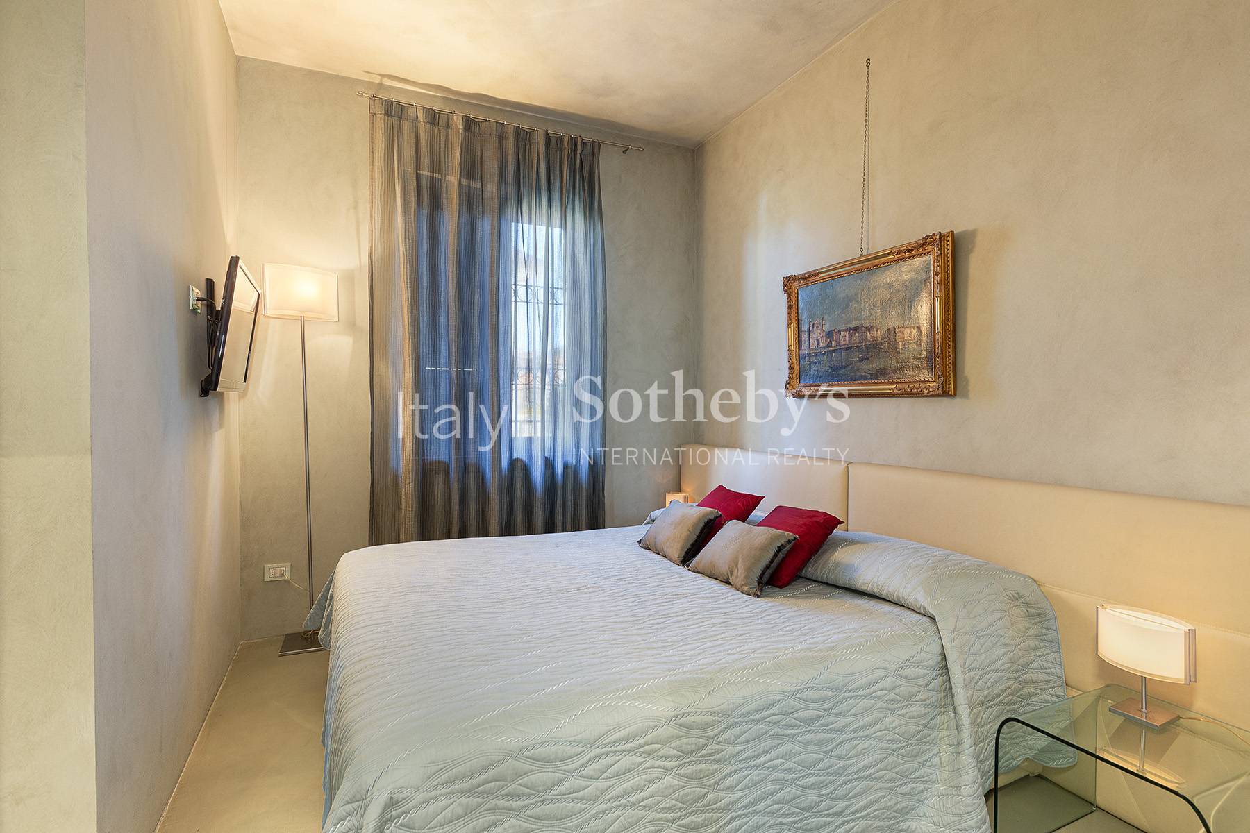  Elegant Residence in an Exclusive Setting - 物件實景