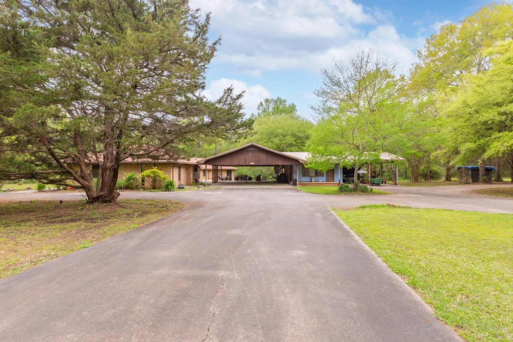 Pineland, Texas, 75968, United States, 4 Bedrooms Bedrooms, ,5 BathroomsBathrooms,Residential,For Sale,1983137