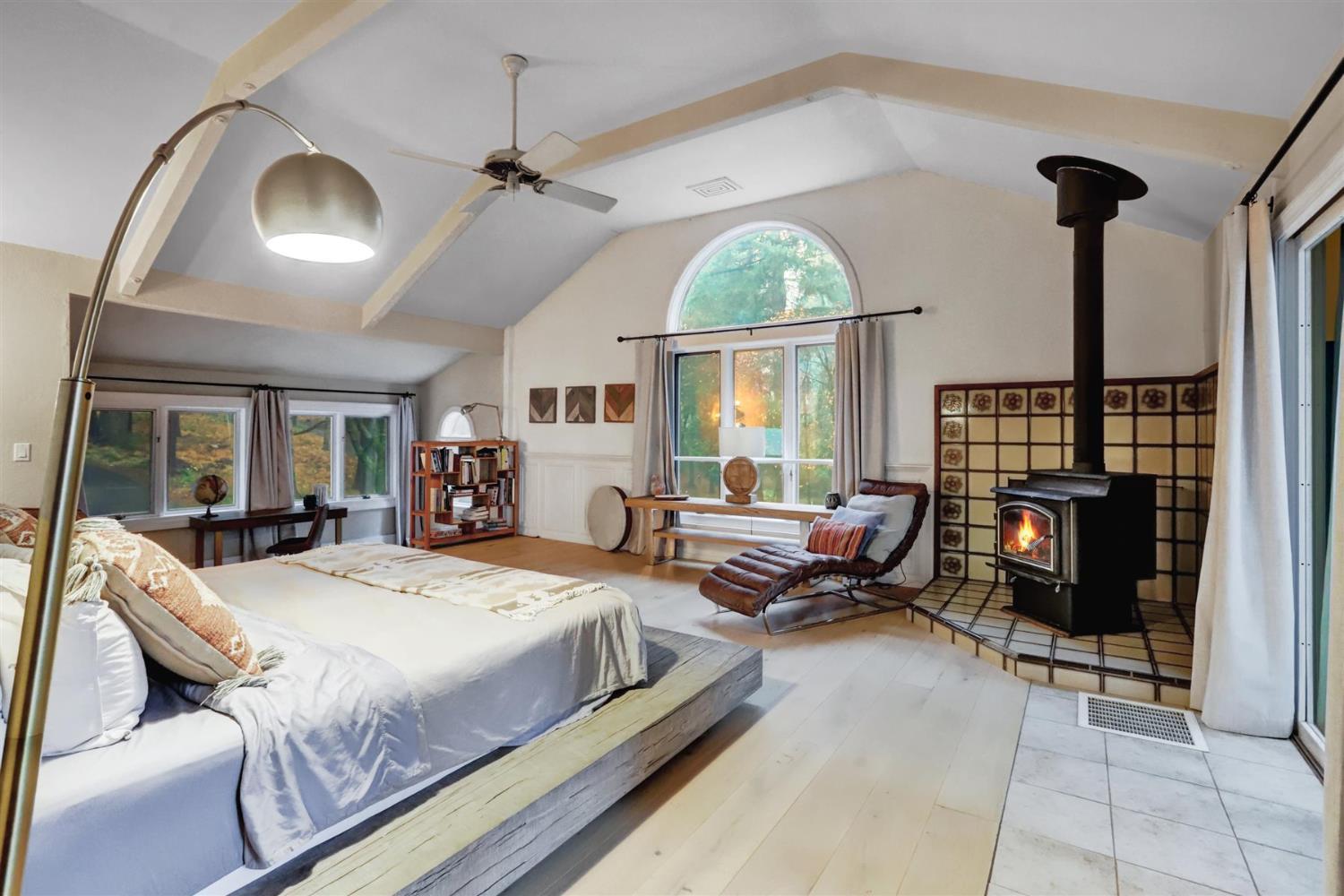 Nevada City, California, 95959, United States, 6 Bedrooms Bedrooms, ,5 BathroomsBathrooms,Residential,For Sale,1997761