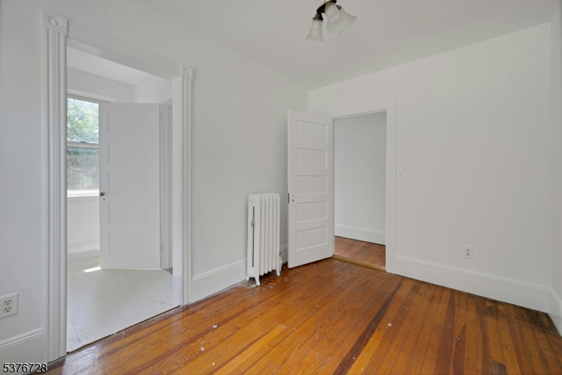 Peapack Gladstone Boro, New Jersey, 07977, United States, 4 Bedrooms Bedrooms, ,3 BathroomsBathrooms,Residential,For Sale,1990359