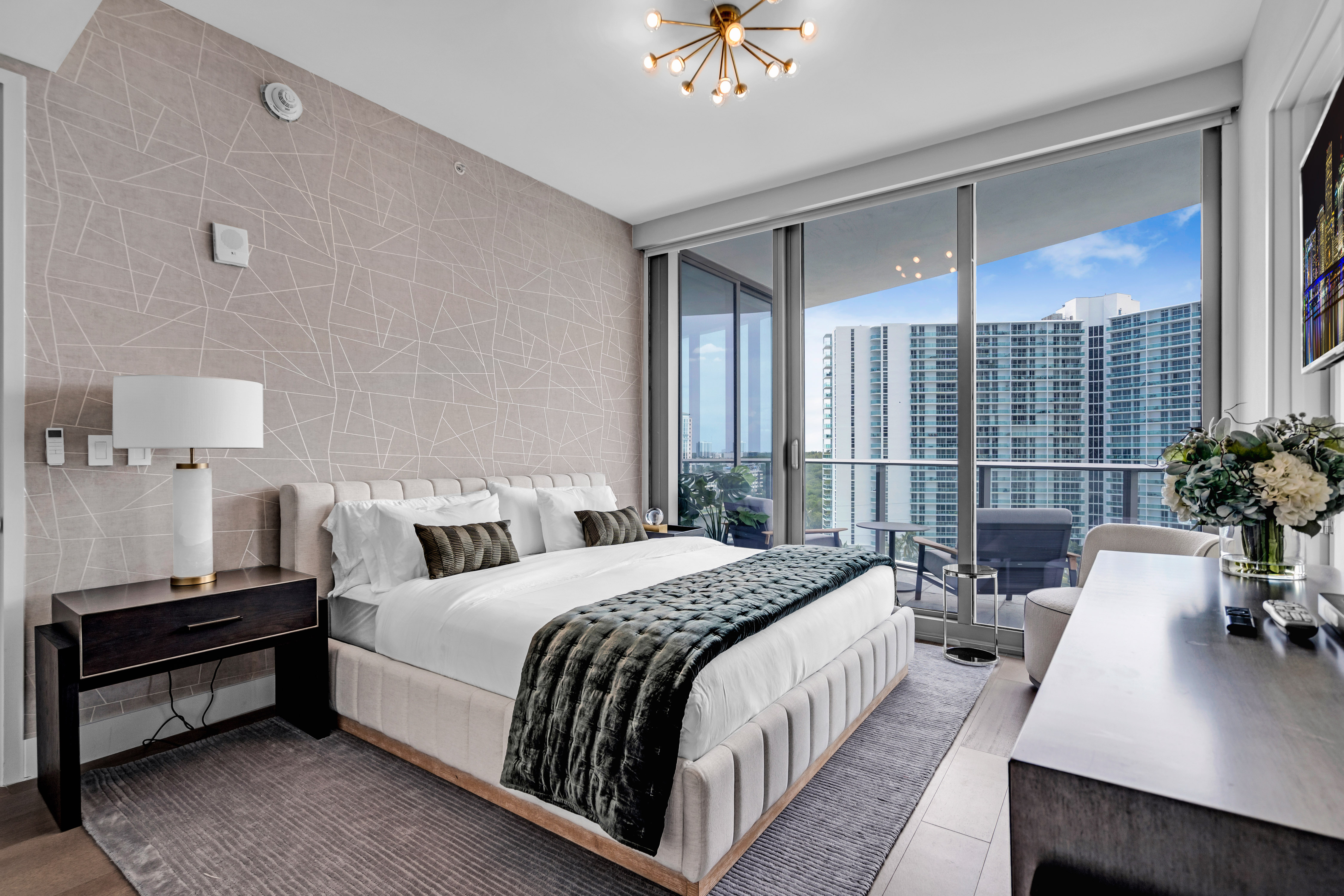  15701 Collins Ave #705, Sunny Isles Beach, FL, 33160 - 物件實景