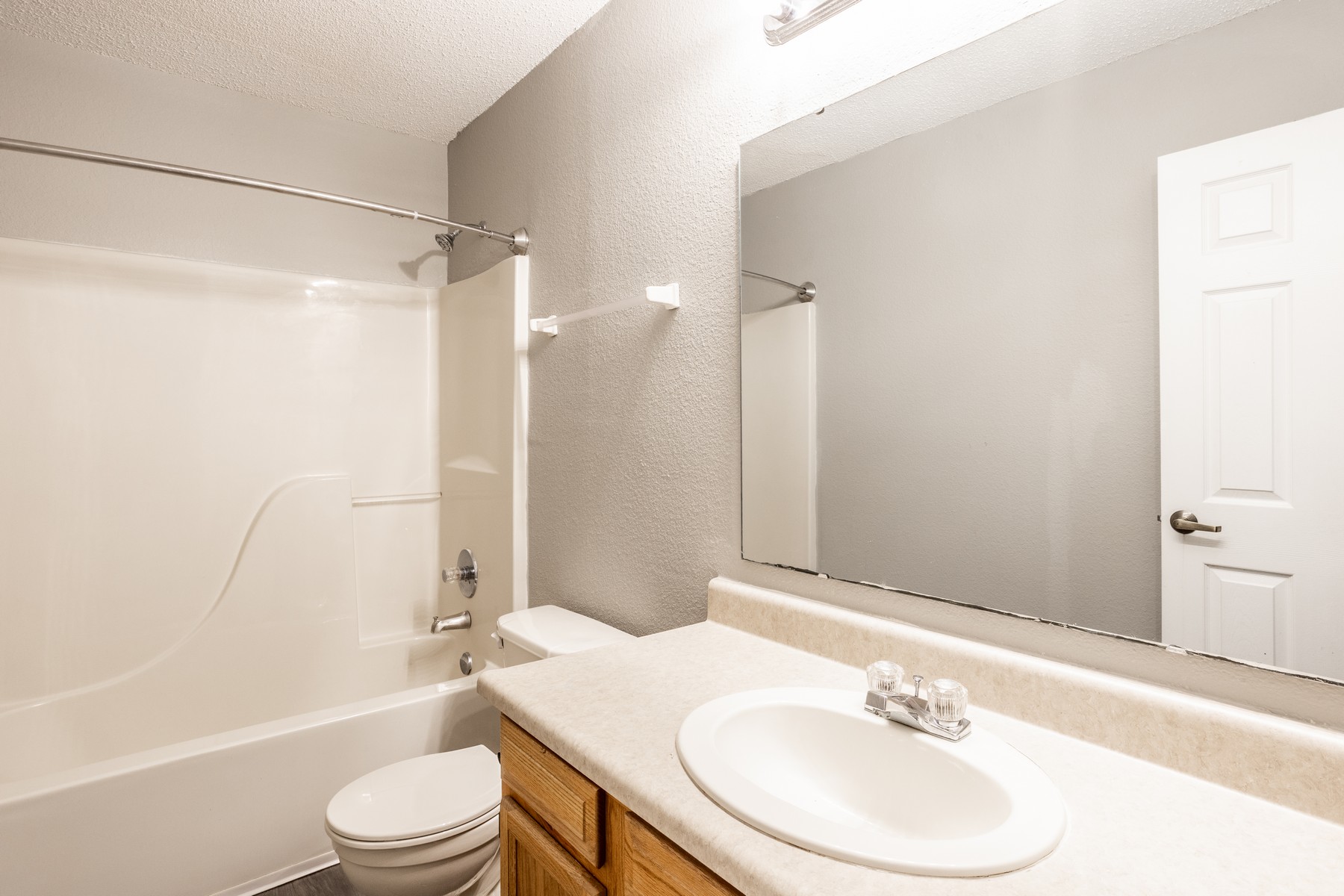  Four Bedroom Fishers Home with Fresh Updates - 物件實景