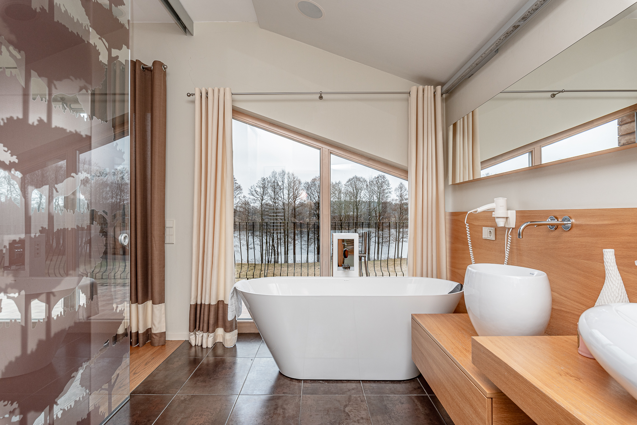 A spacious lakeshore residence near Druskininkai - 物件實景