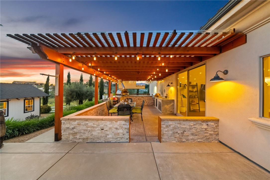 Temecula, California, 92592, United States, 5 Bedrooms Bedrooms, ,4 BathroomsBathrooms,Residential,For Sale,2021827