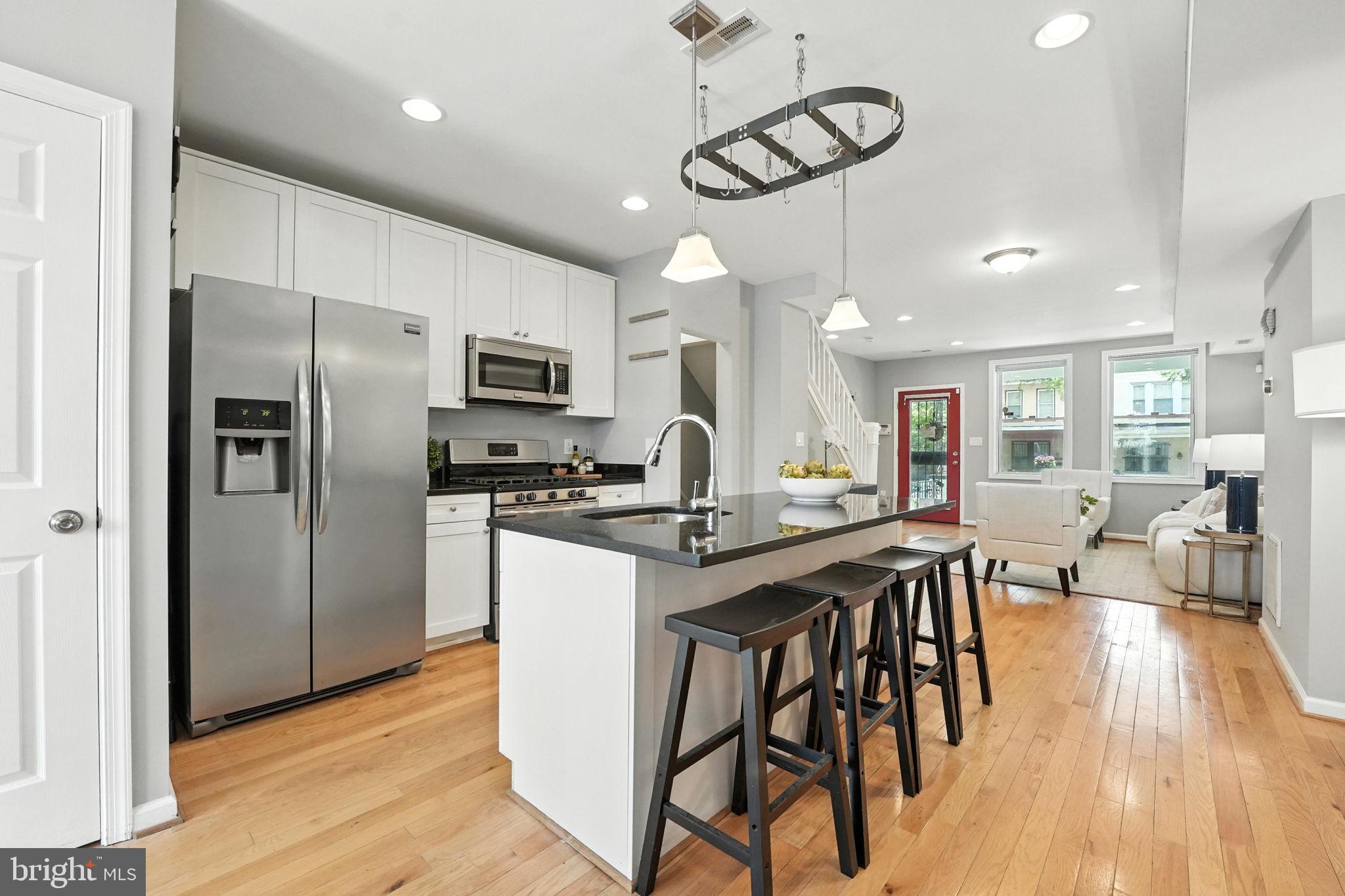 Washington, District of Columbia, 20002, United States, 4 Bedrooms Bedrooms, ,4 BathroomsBathrooms,Residential,For Sale,1983666