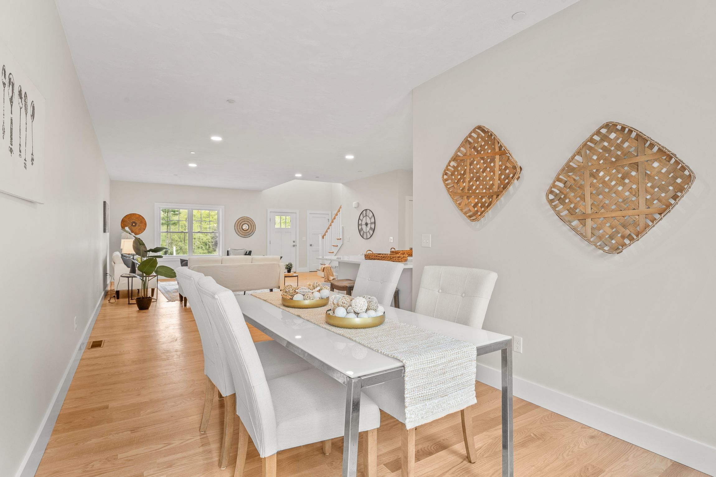  97 Driftwood Circle, Sandown, NH, 03873 - 物件實景