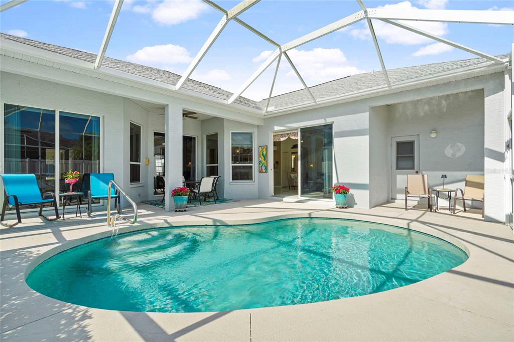 Bradenton, Florida, 34212, United States, 3 Bedrooms Bedrooms, ,3 BathroomsBathrooms,Residential,For Sale,1991817