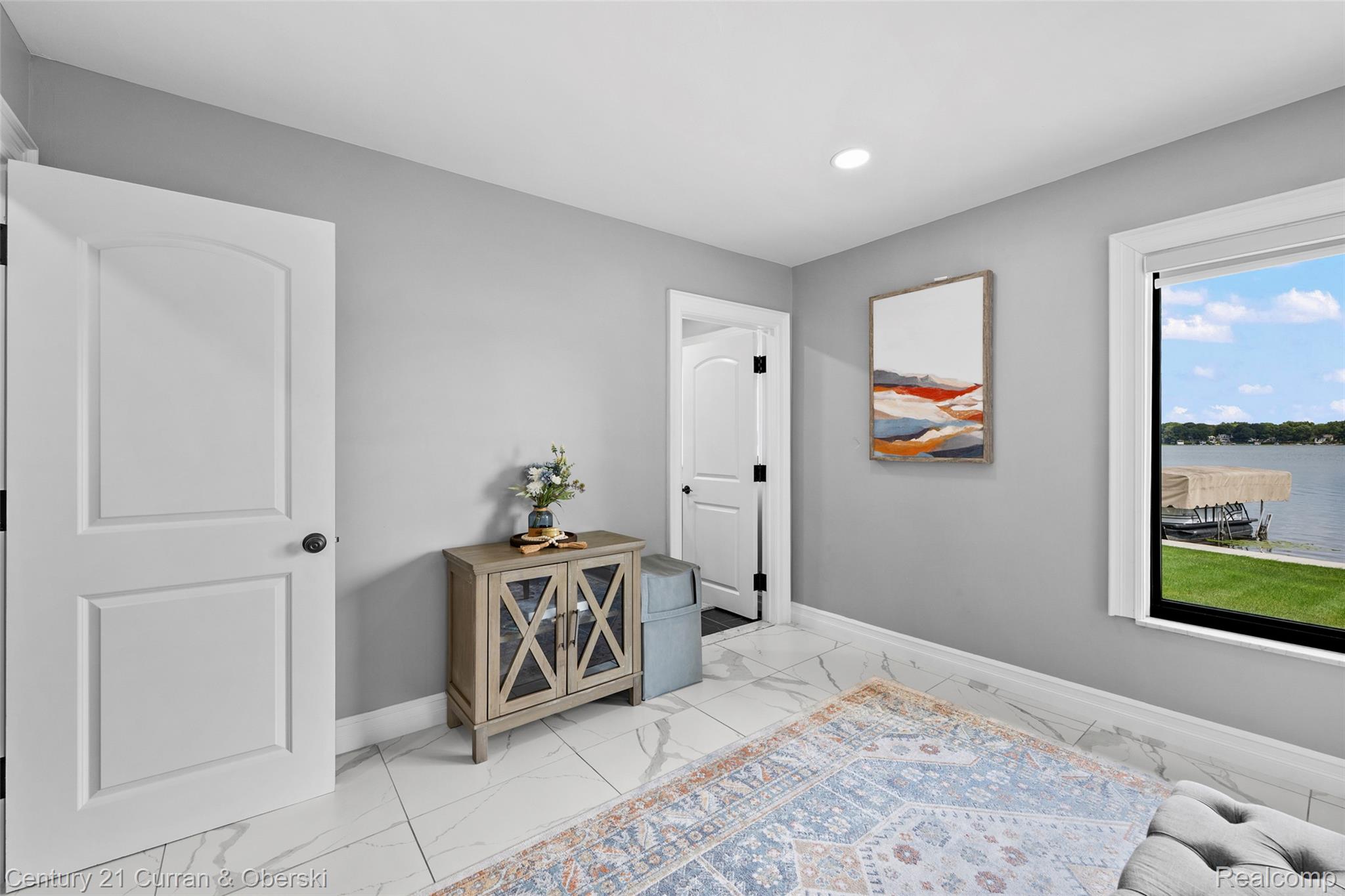 Waterford Charter Township, Michigan, 48329, United States, 3 Bedrooms Bedrooms, ,3 BathroomsBathrooms,Residential,For Sale,1943909