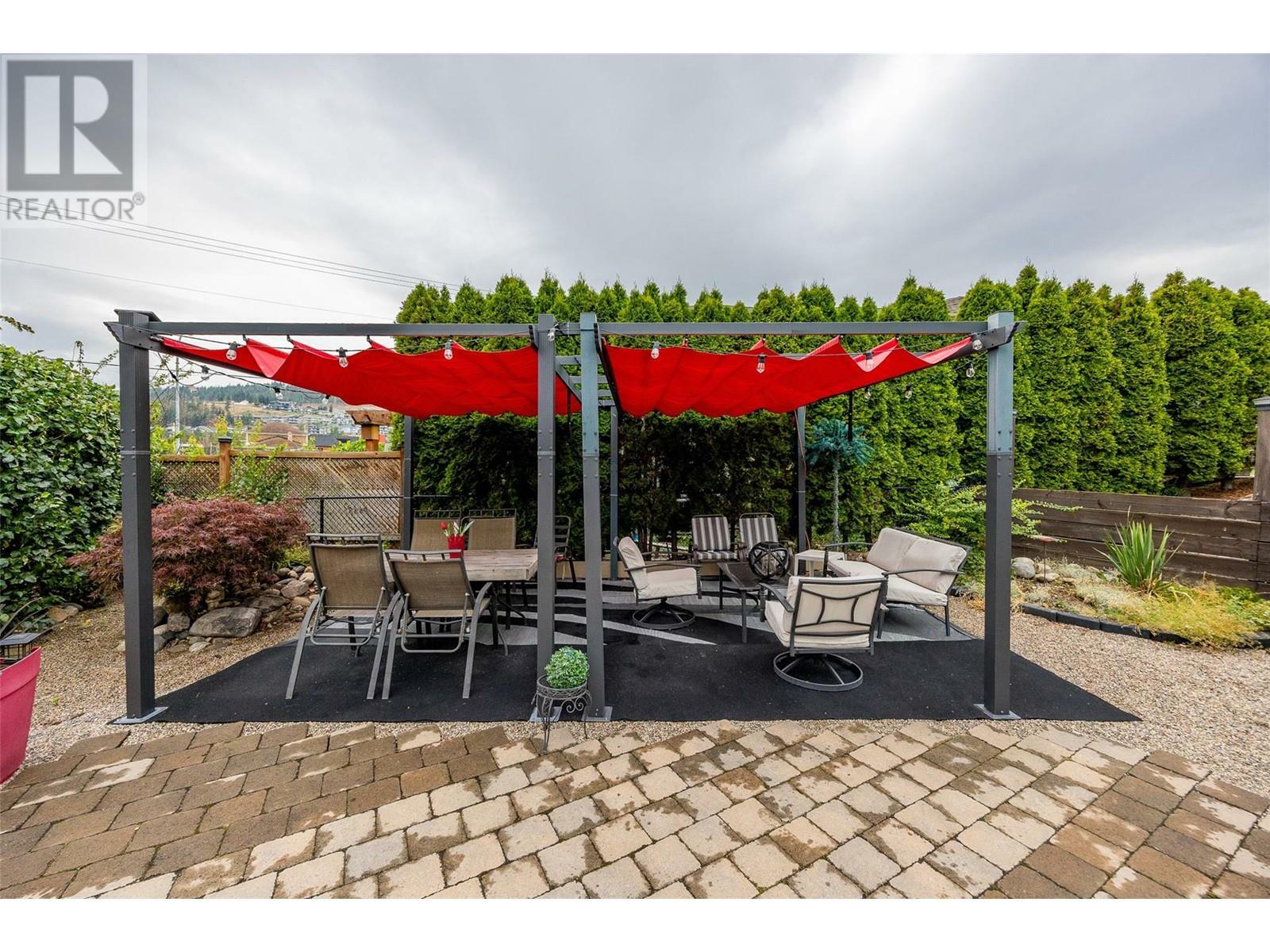 KELOWNA, British Columbia, V1P 1N8, CA, 6 Bedrooms Bedrooms, ,4 BathroomsBathrooms,Residential,For Sale,1837090