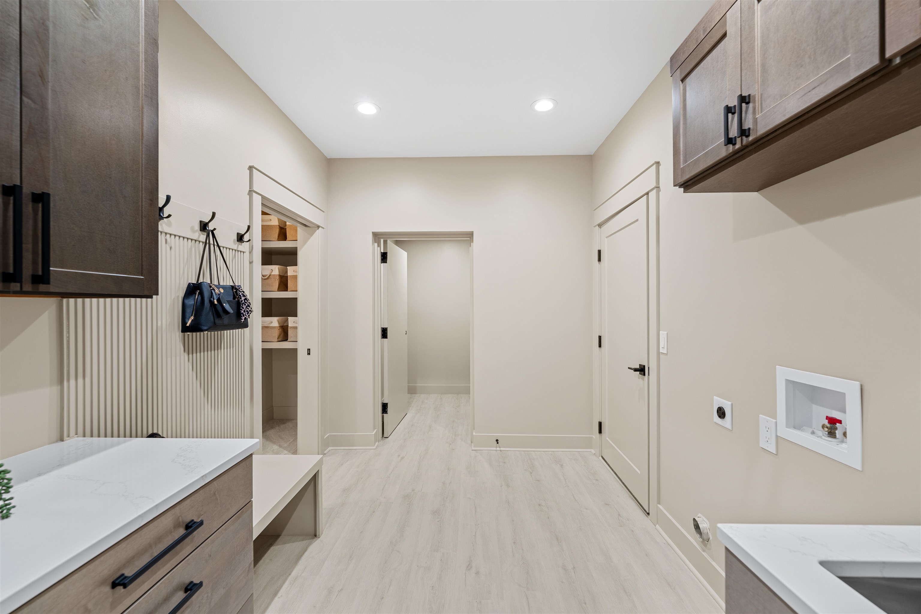 Salina, Kansas, 67401, United States, 3 Bedrooms Bedrooms, ,3 BathroomsBathrooms,Residential,For Sale,1956761