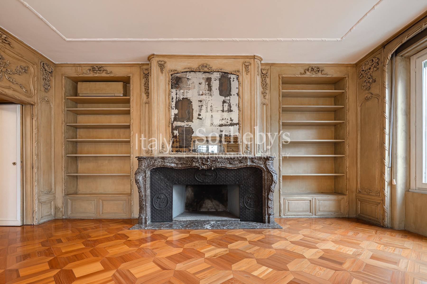  Exclusive Historic Residence with Original Frescoes - 物件實景