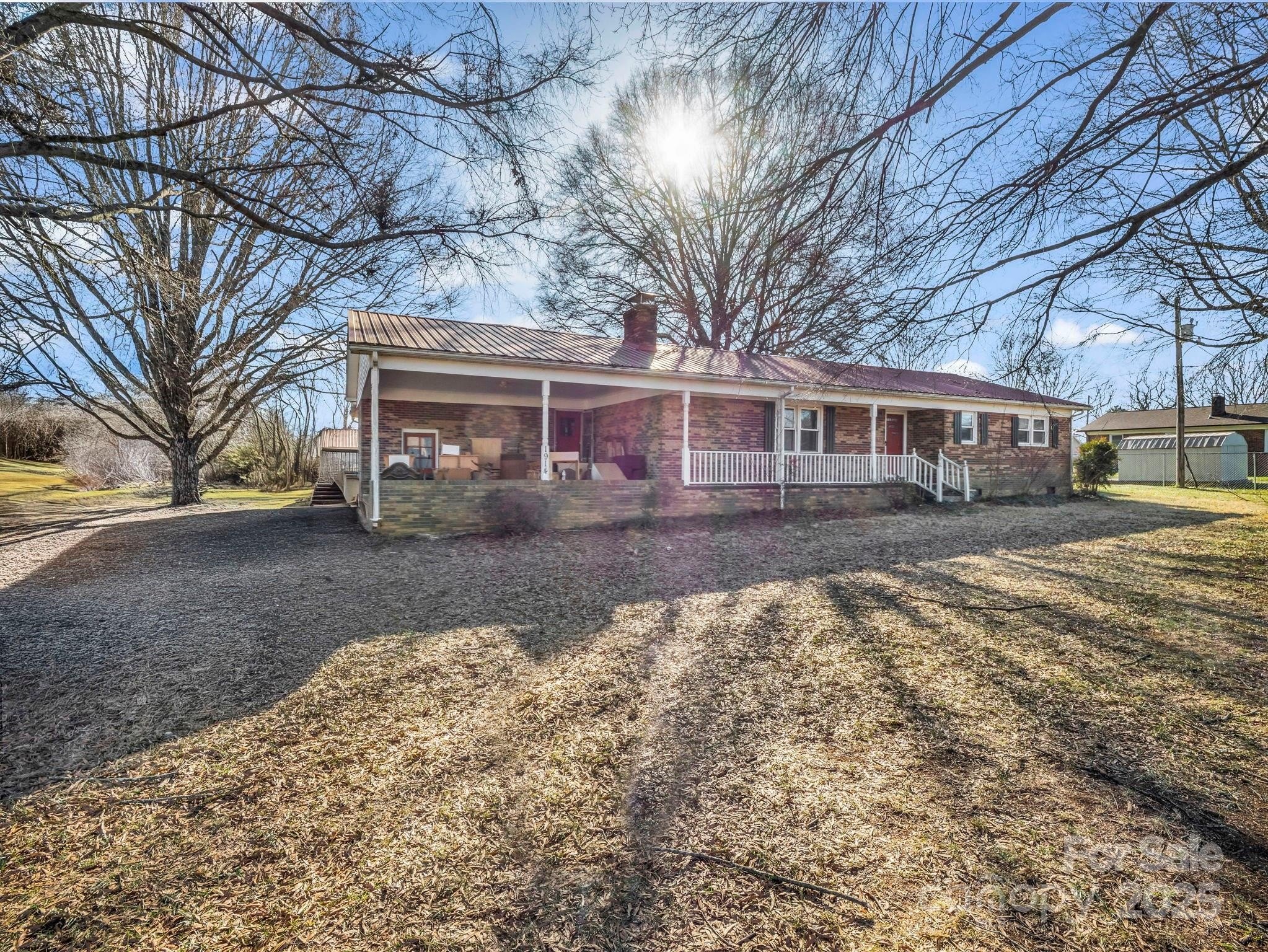 Lincolnton, North Carolina, 28092, United States, 3 Bedrooms Bedrooms, ,3 BathroomsBathrooms,Residential,For Sale,2005565