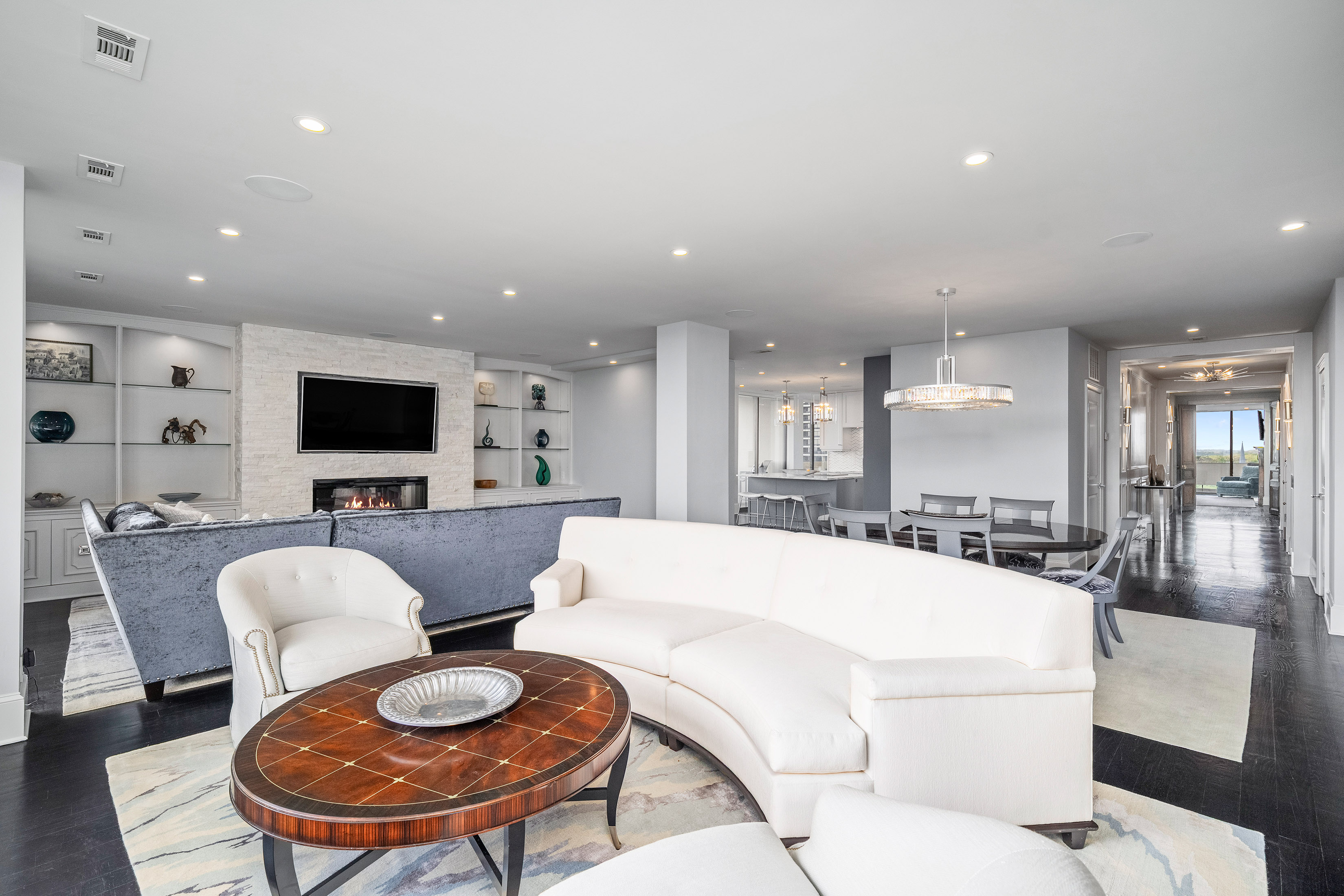  Fully Renovated Residence with Stunning Skyline Views - 物件實景