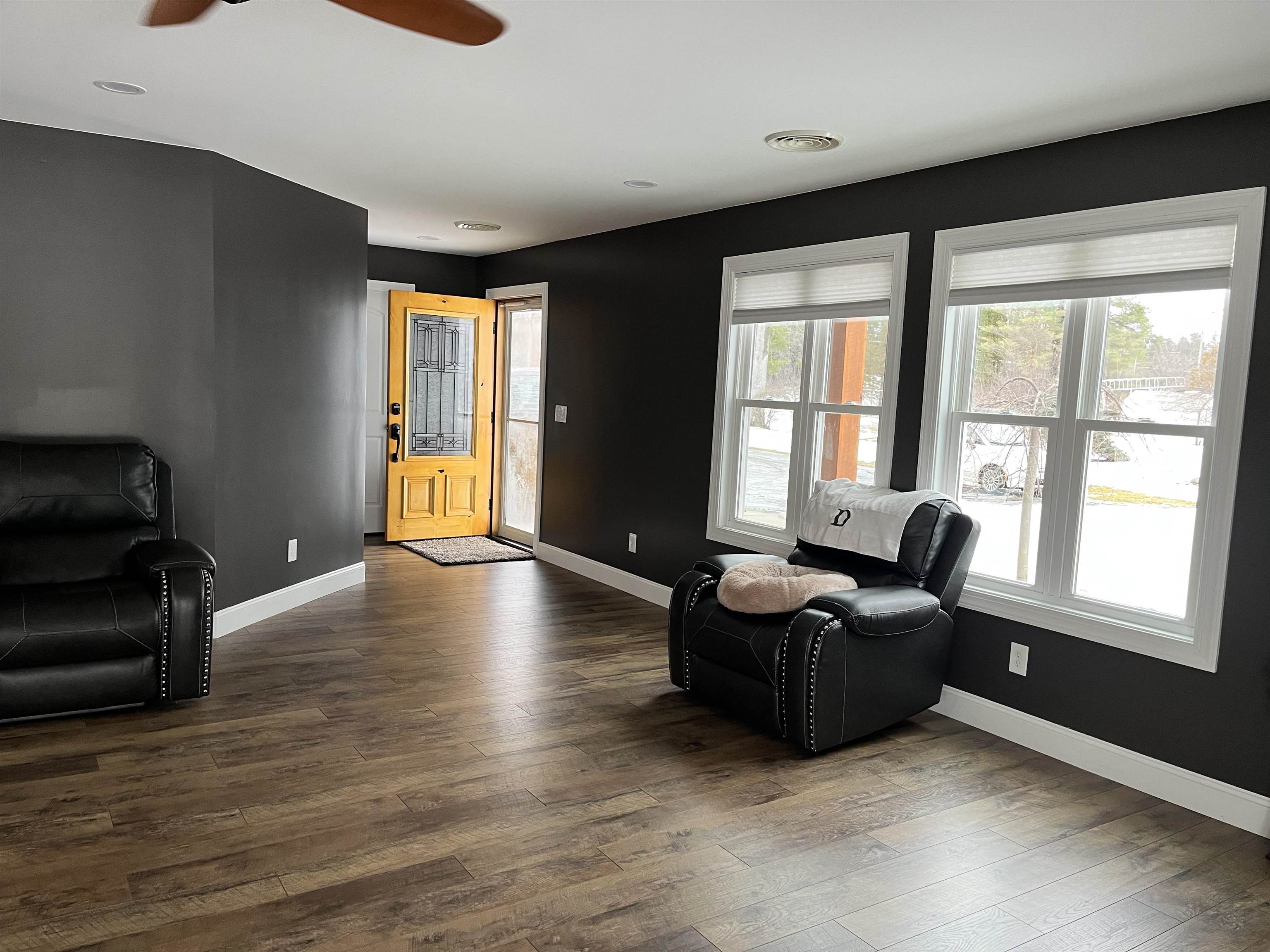 Beaverton, Michigan, 48612, United States, 3 Bedrooms Bedrooms, ,2 BathroomsBathrooms,Residential,For Sale,2008560