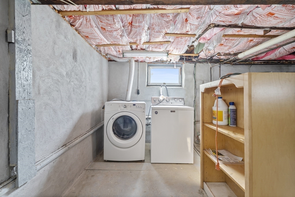 Lynn, Massachusetts, 01904, United States, 2 Bedrooms Bedrooms, ,1 BathroomBathrooms,Residential,For Sale,1943245
