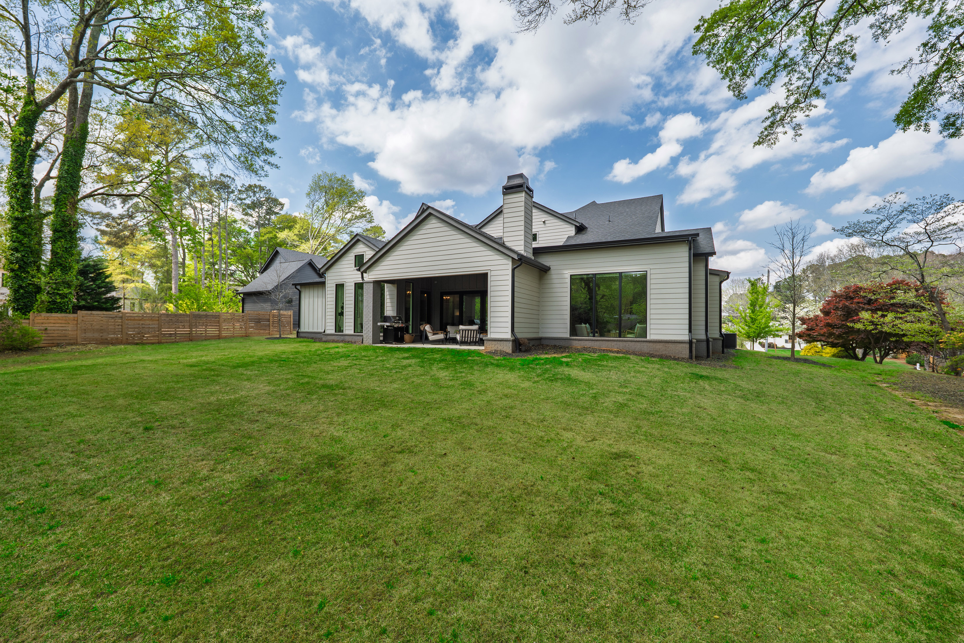  Situated on a Private Cul-de-sac in Downtown Alpharetta - 物件實景