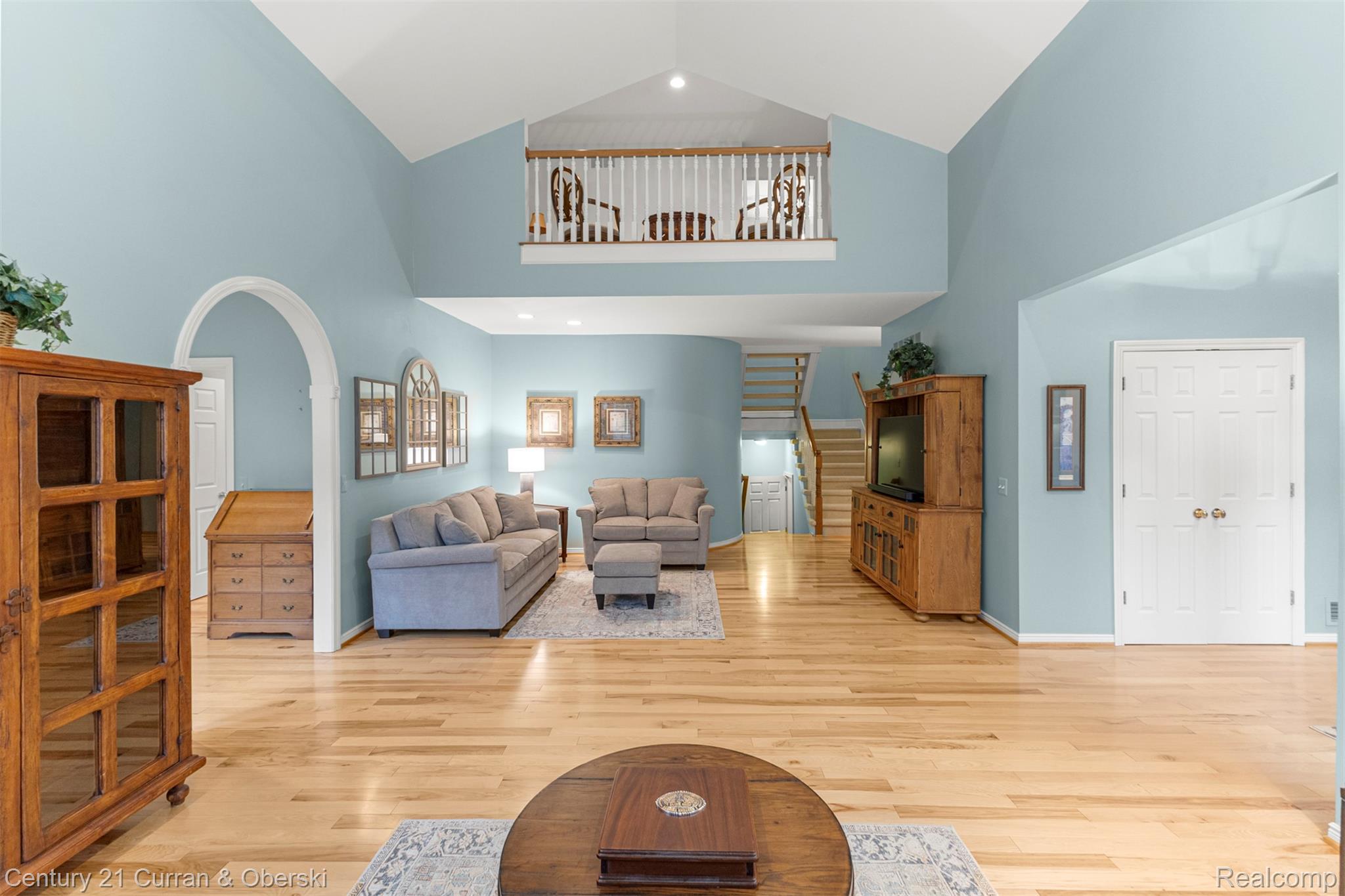 Shelby Charter Township, Michigan, 48316, United States, 2 Bedrooms Bedrooms, ,4 BathroomsBathrooms,Residential,For Sale,1977088