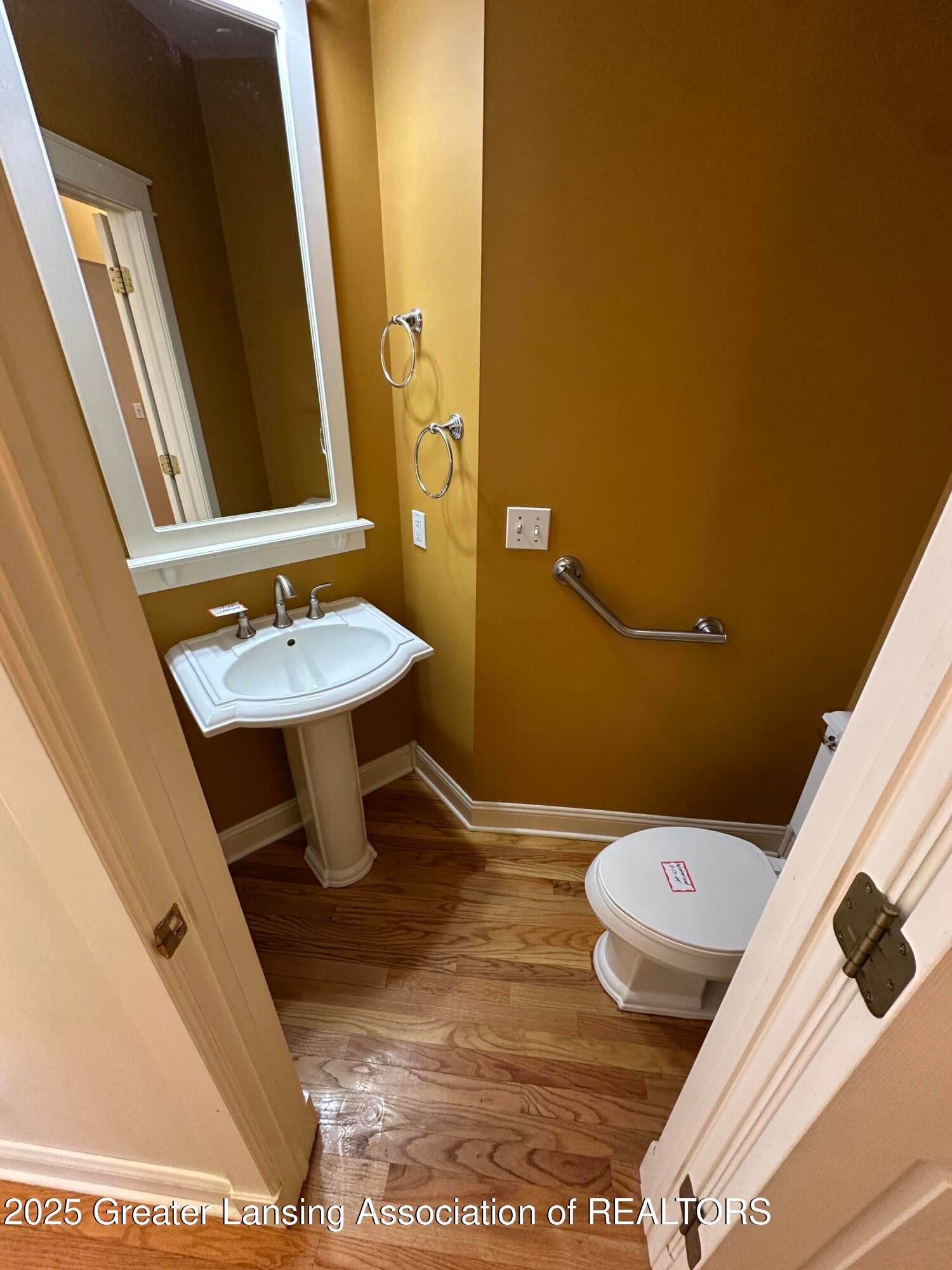 Lansing, Michigan, 48917, United States, 3 Bedrooms Bedrooms, ,4 BathroomsBathrooms,Residential,For Sale,1995579