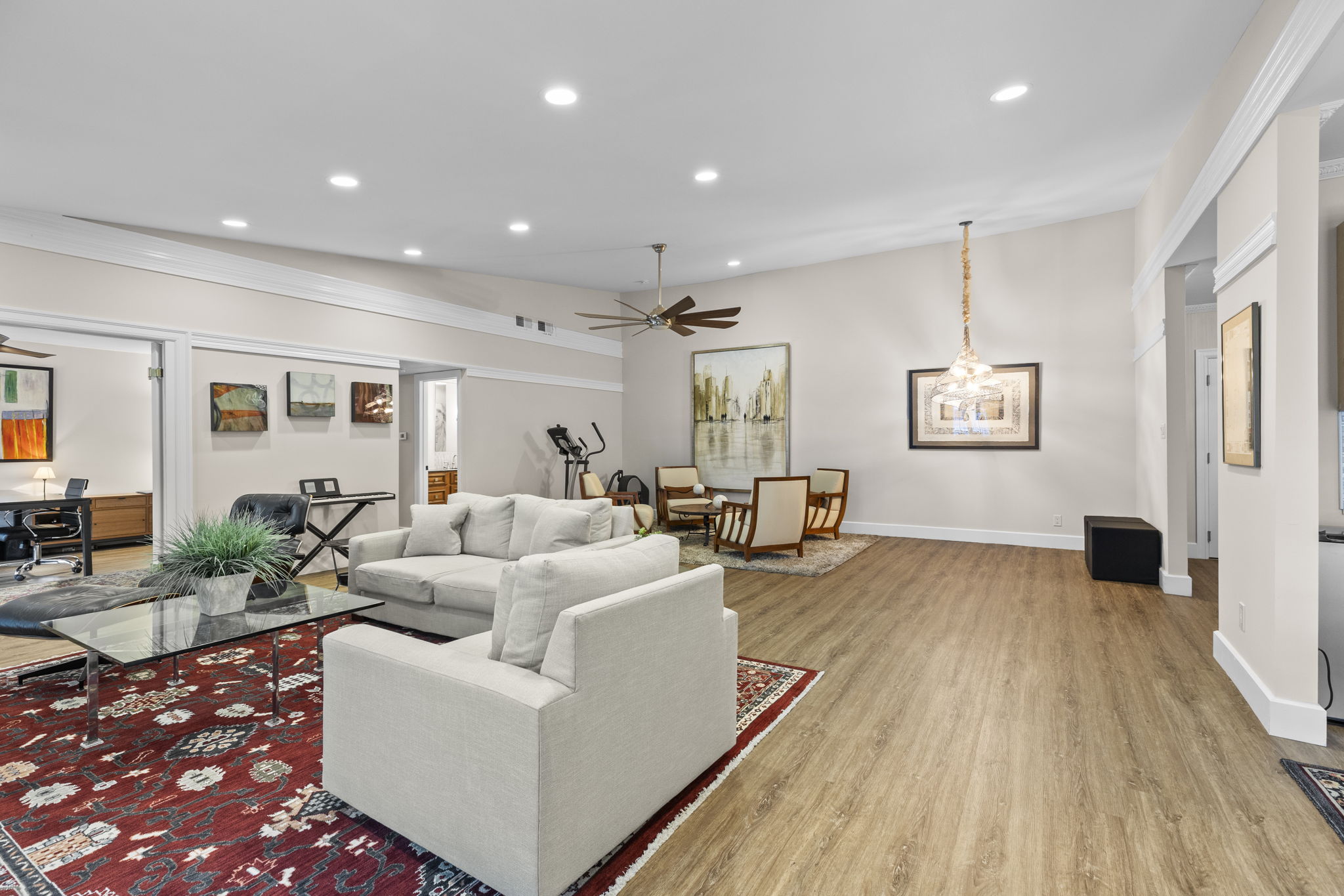  Beautifully renovated single-level condominium - 物件實景